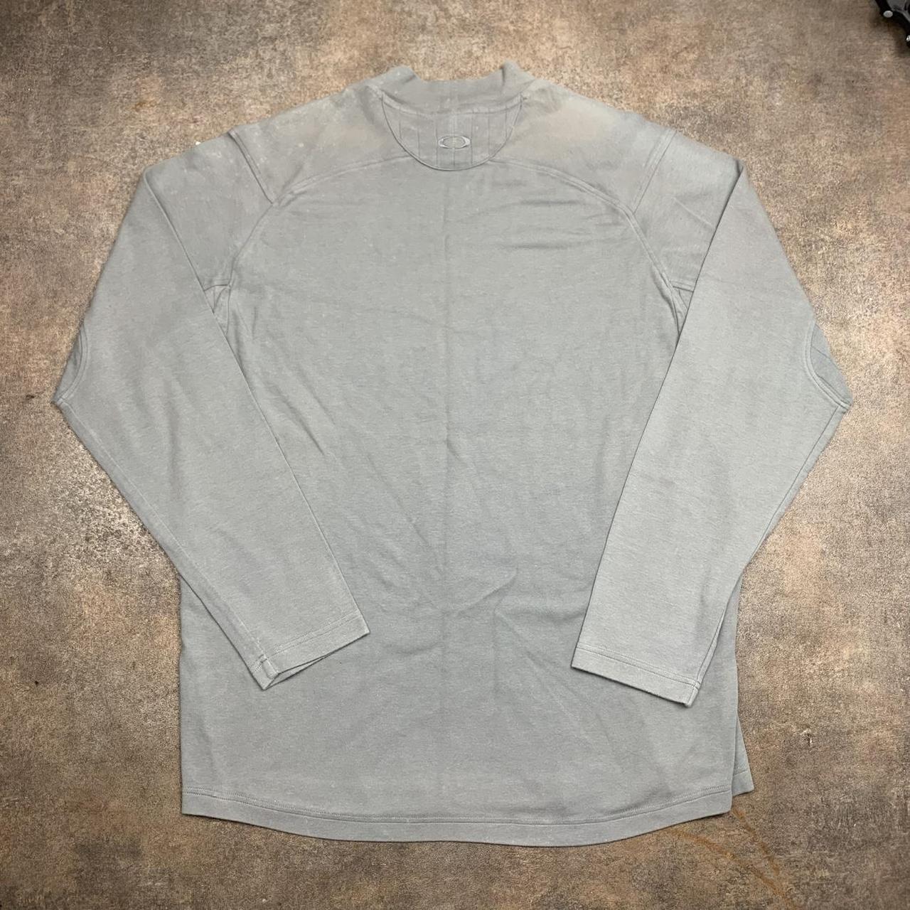 Oakley Software 00s light grey long sleeve tee