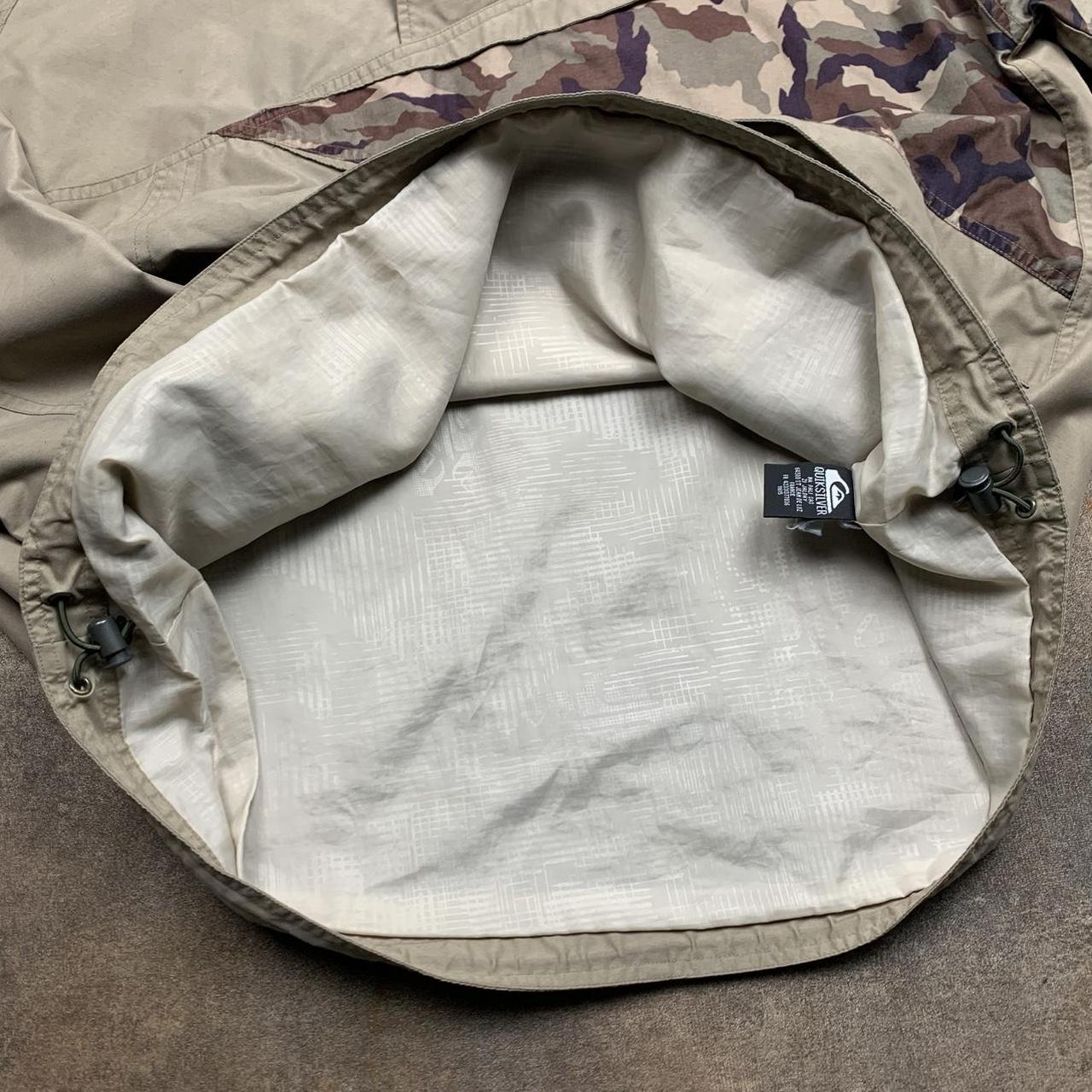 Quiksilver 00s cream camo technical utilised coat