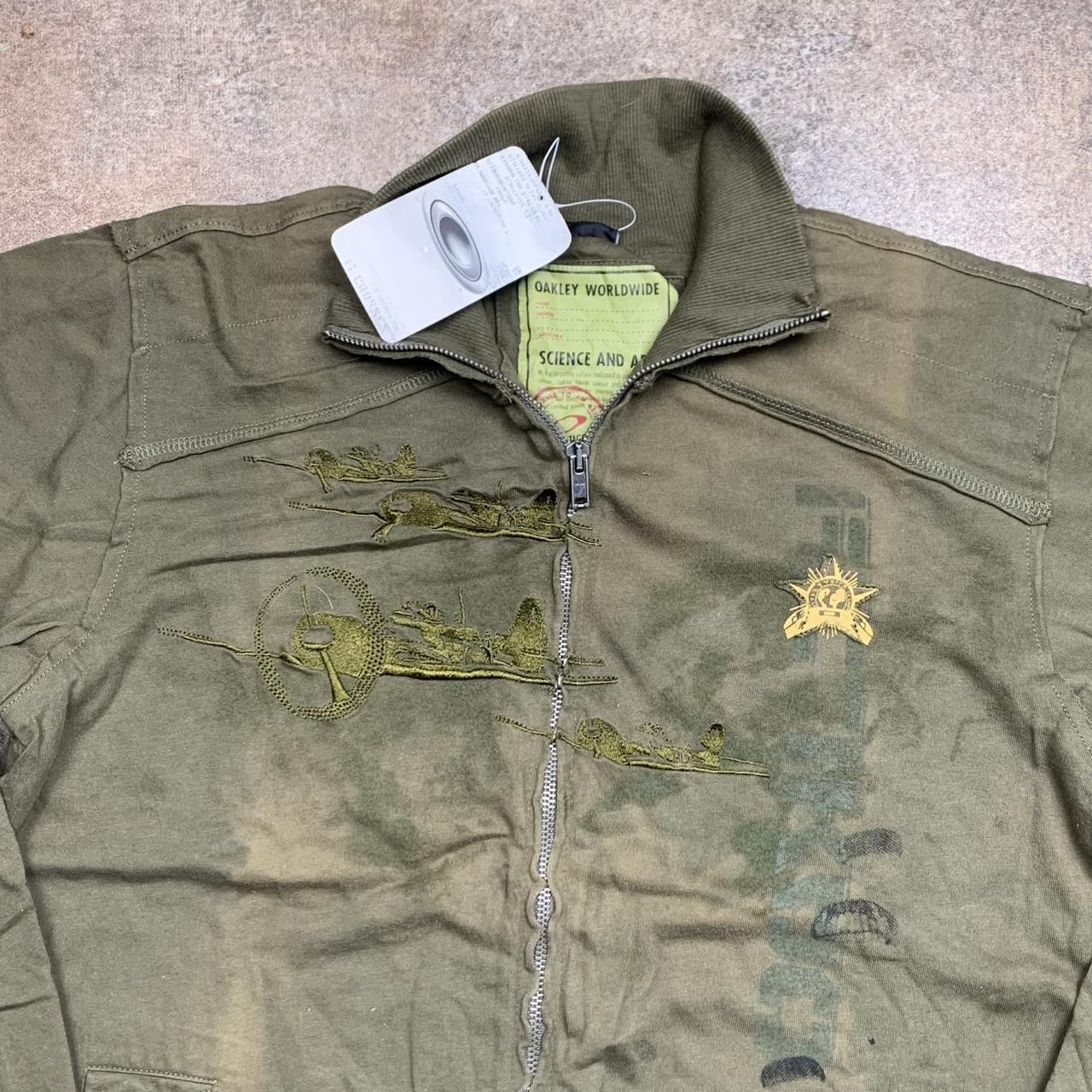 Oakley 00s khaki graphic zip jumper
