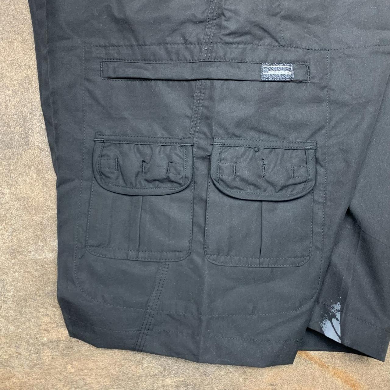 Oakley 00s black baggy graphic cargo shorts