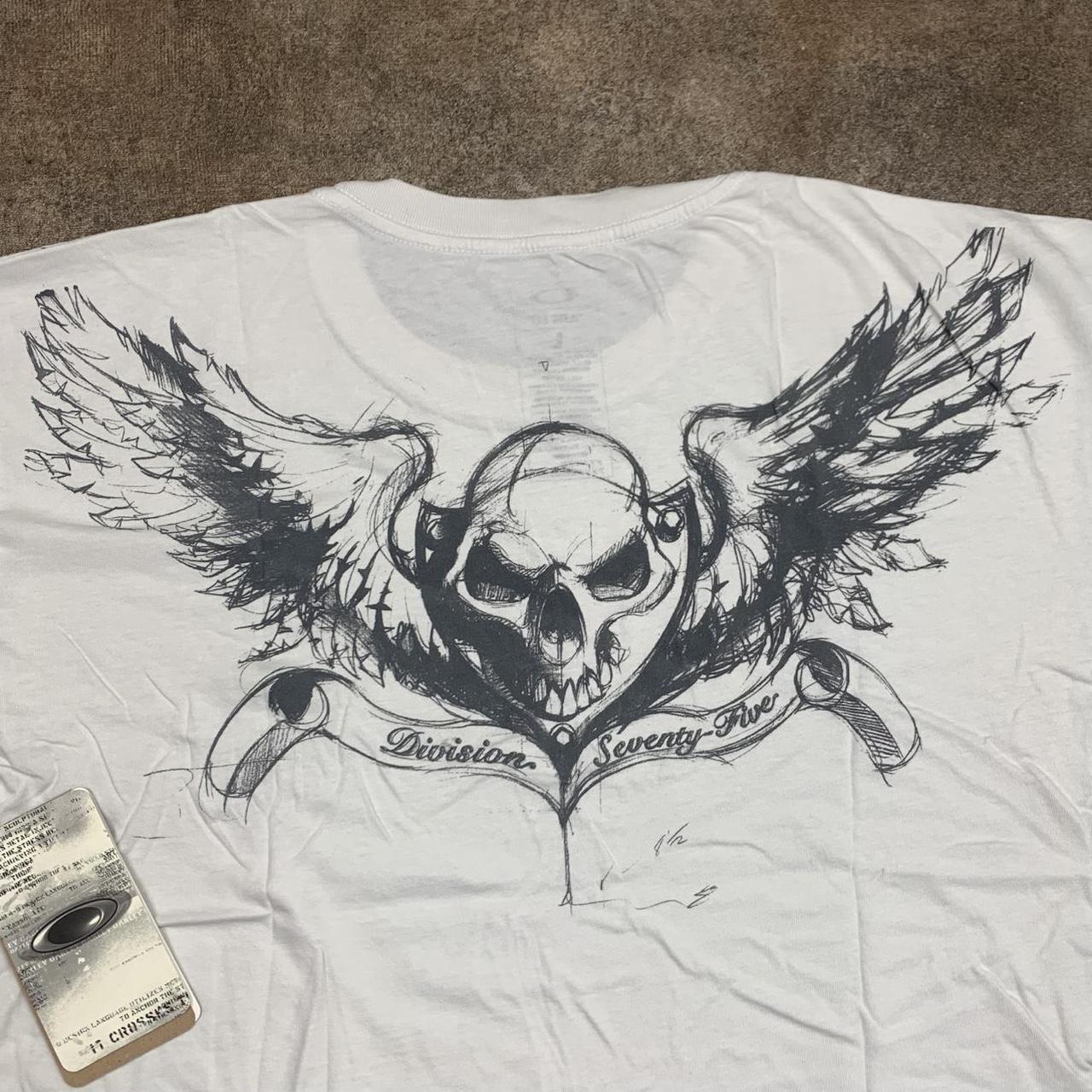 Oakley Flying Tiger 00s white graphic tee