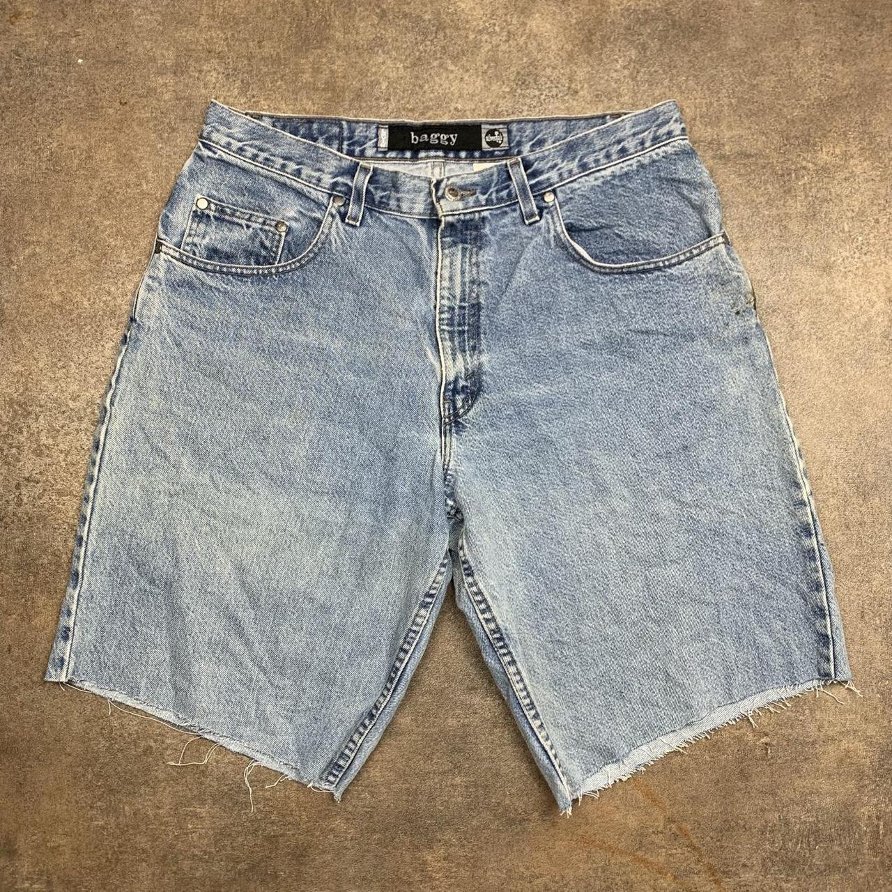 Levi’s Silvertab 00s baggy washed light blue denim jorts
