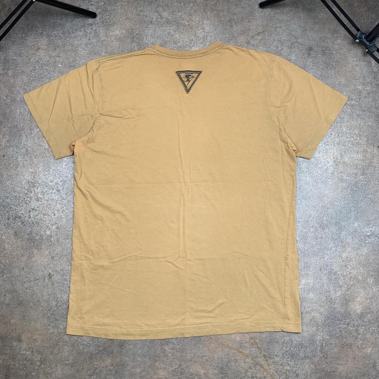 Oakley Elite 00s mustard yellow graphic tee
