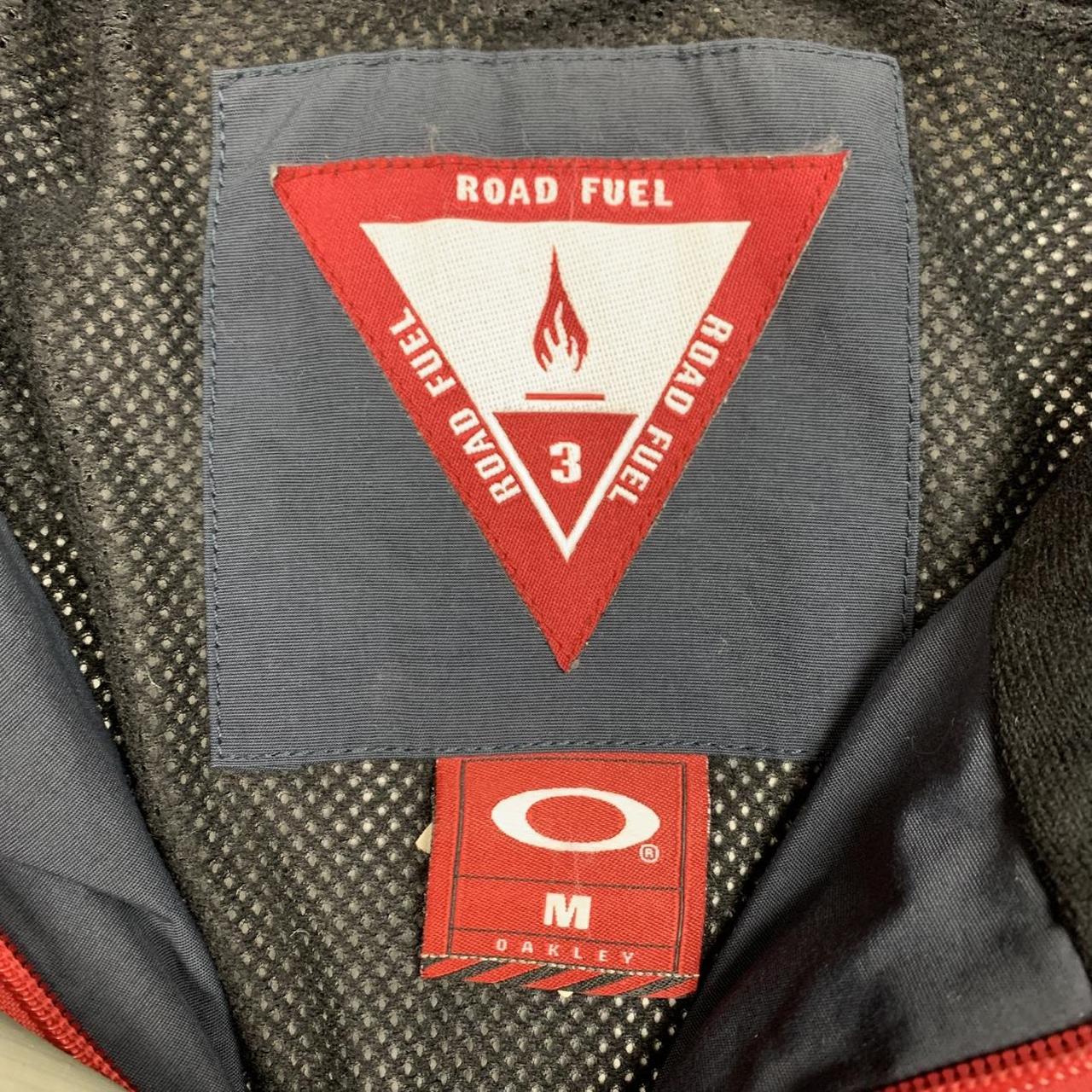Oakley Software Road Fuel 90s utilised ski jacket