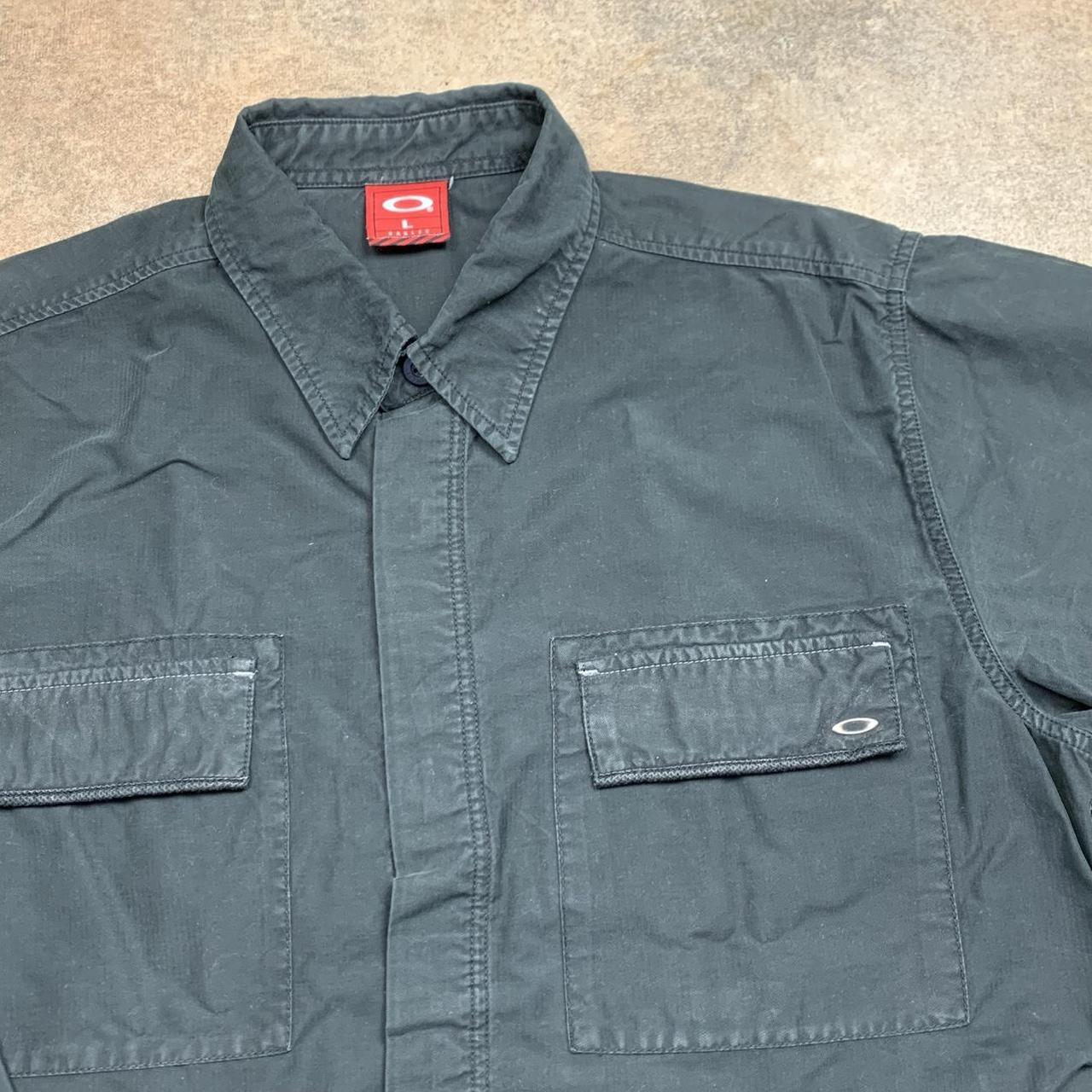 Oakley Software 00s black logo collar button shirt