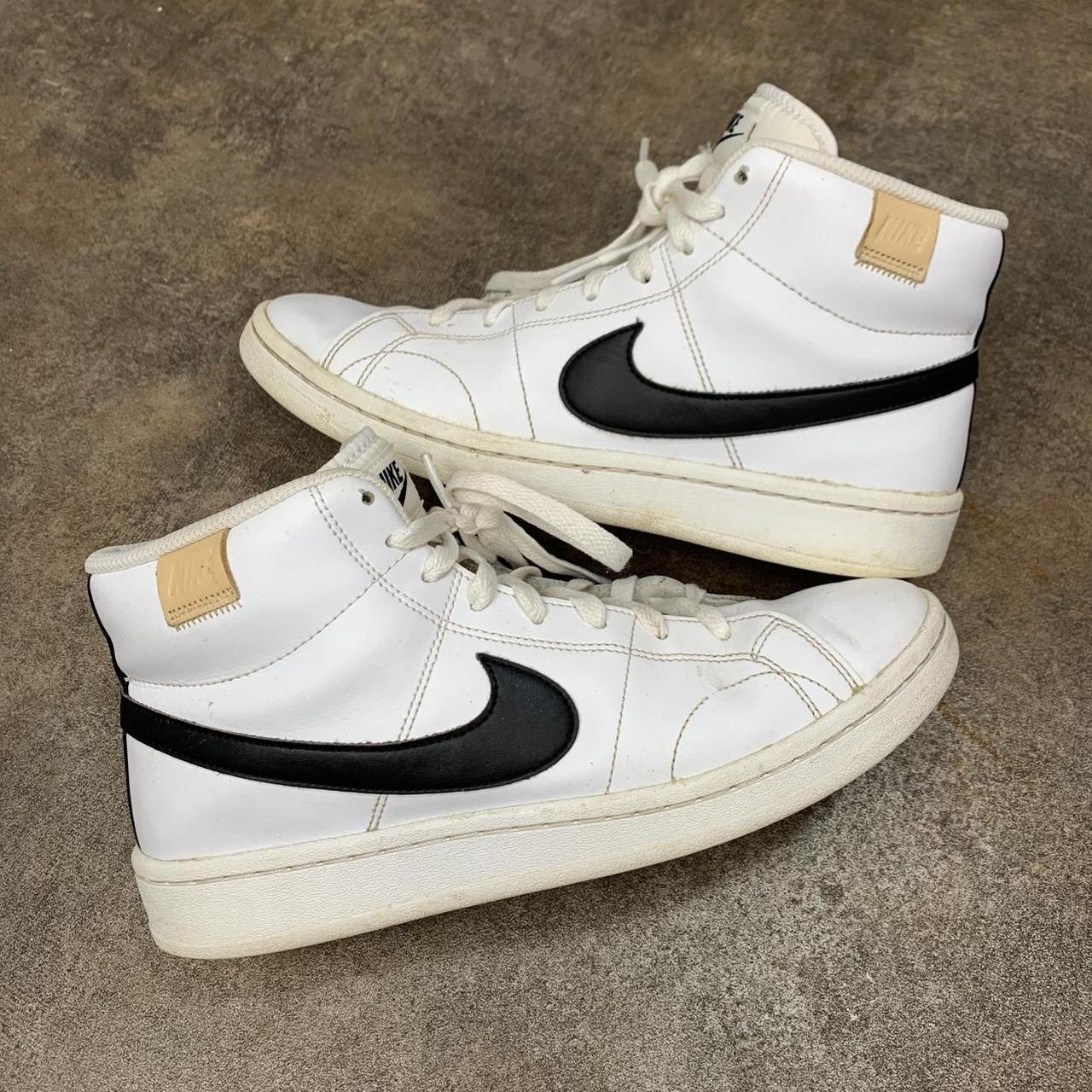 Nike 00s Court Royale white black trainers