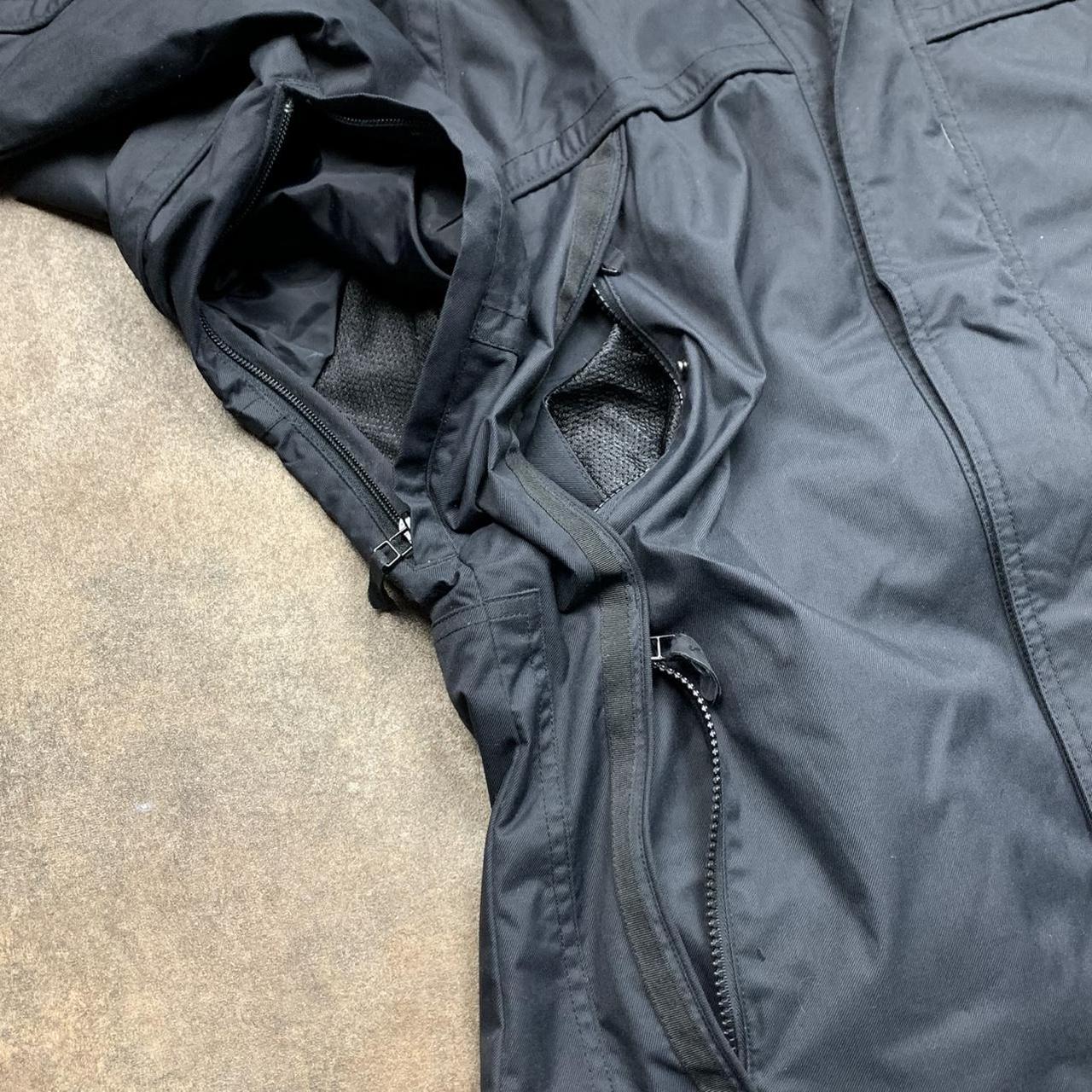 Oakley Software 00s black ski lined coat