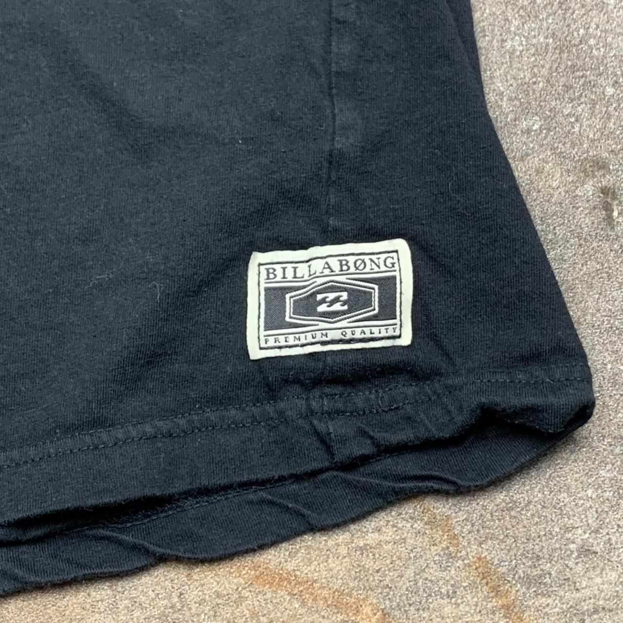 Billabong 00s graphic black grunge tee