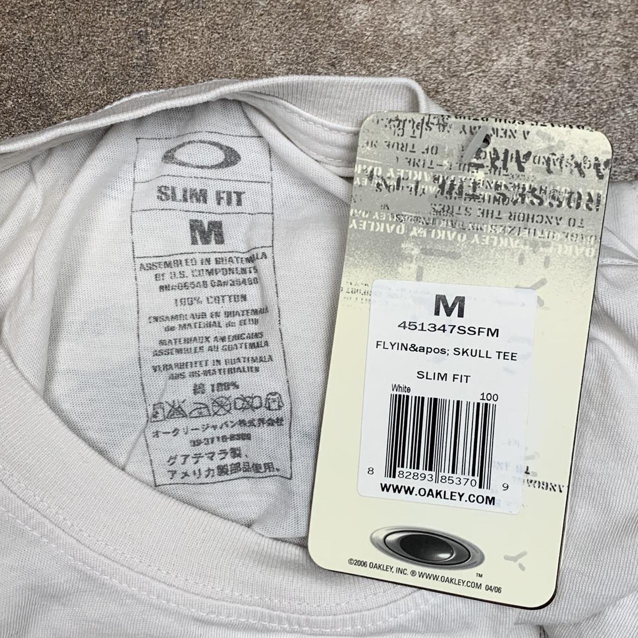 Oakley Flying Tiger 00s white graphic tee