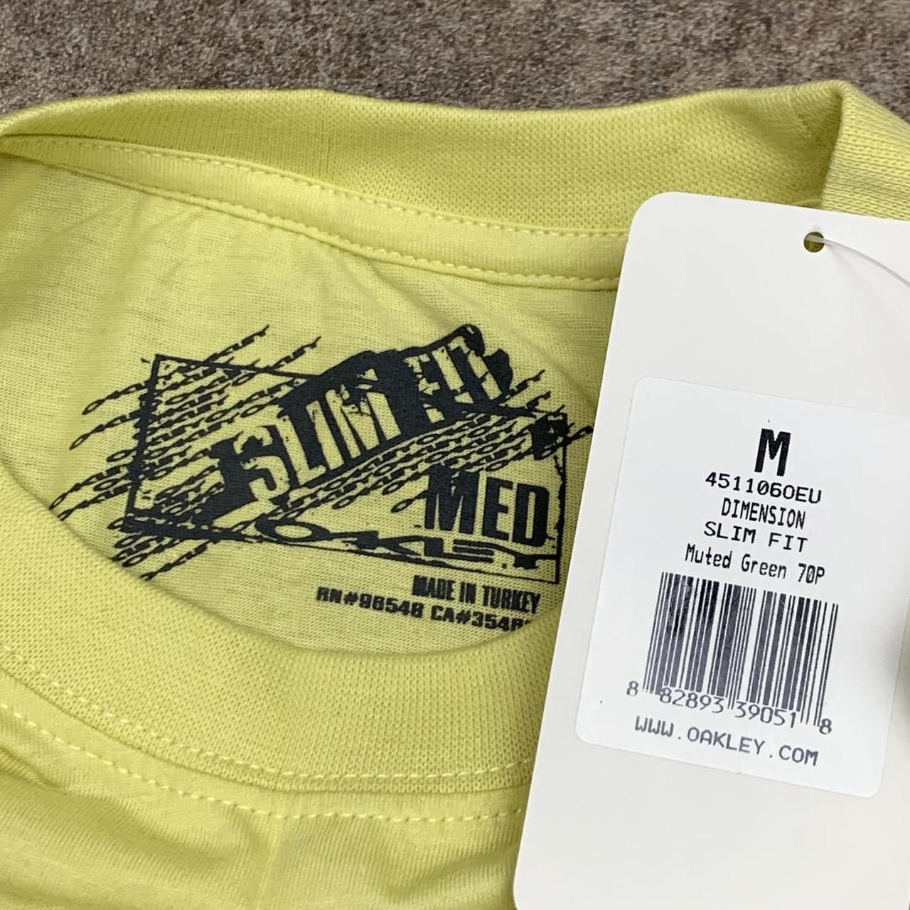 Oakley 00s yellow graphic logo tee