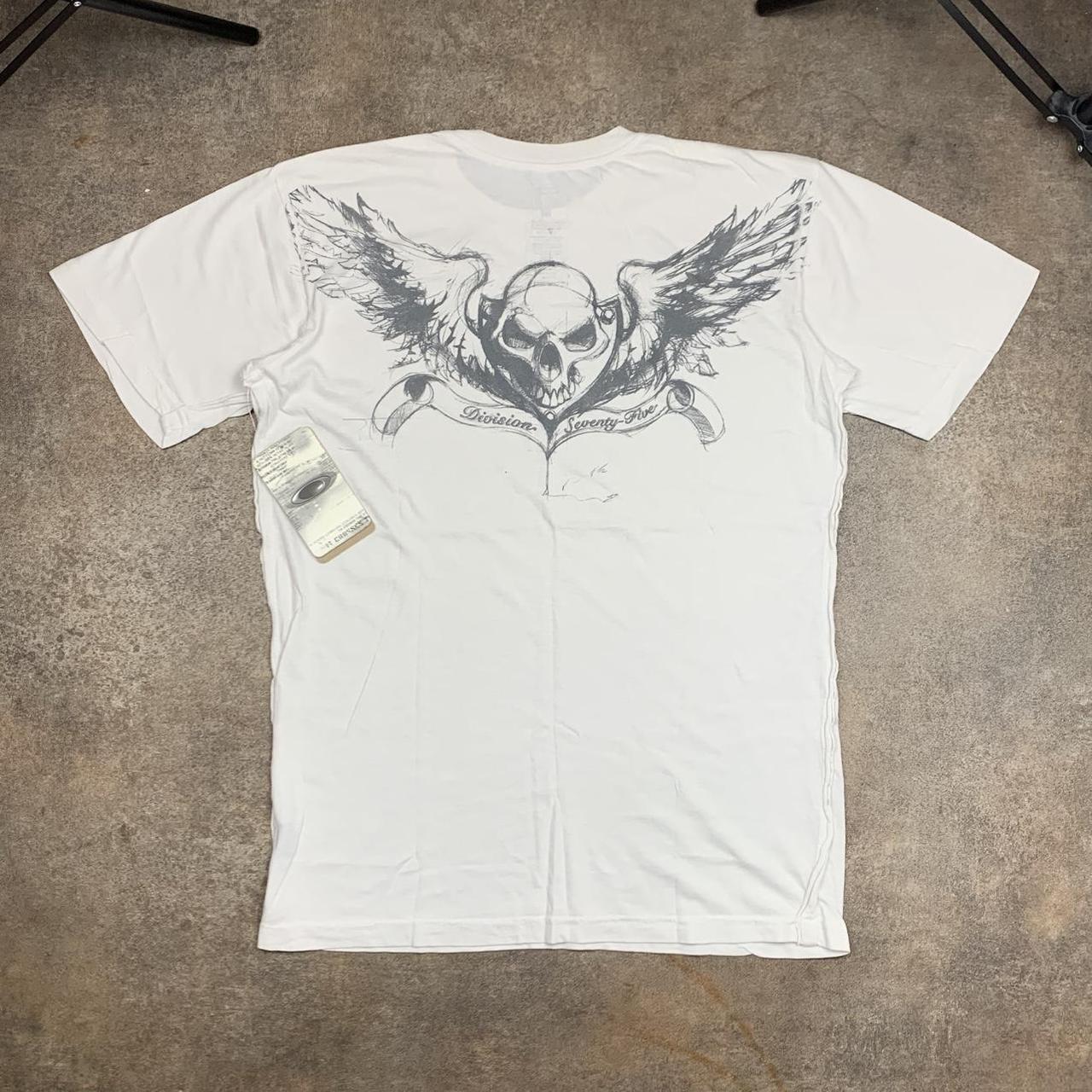 Oakley Flying Tiger 00s white graphic tee