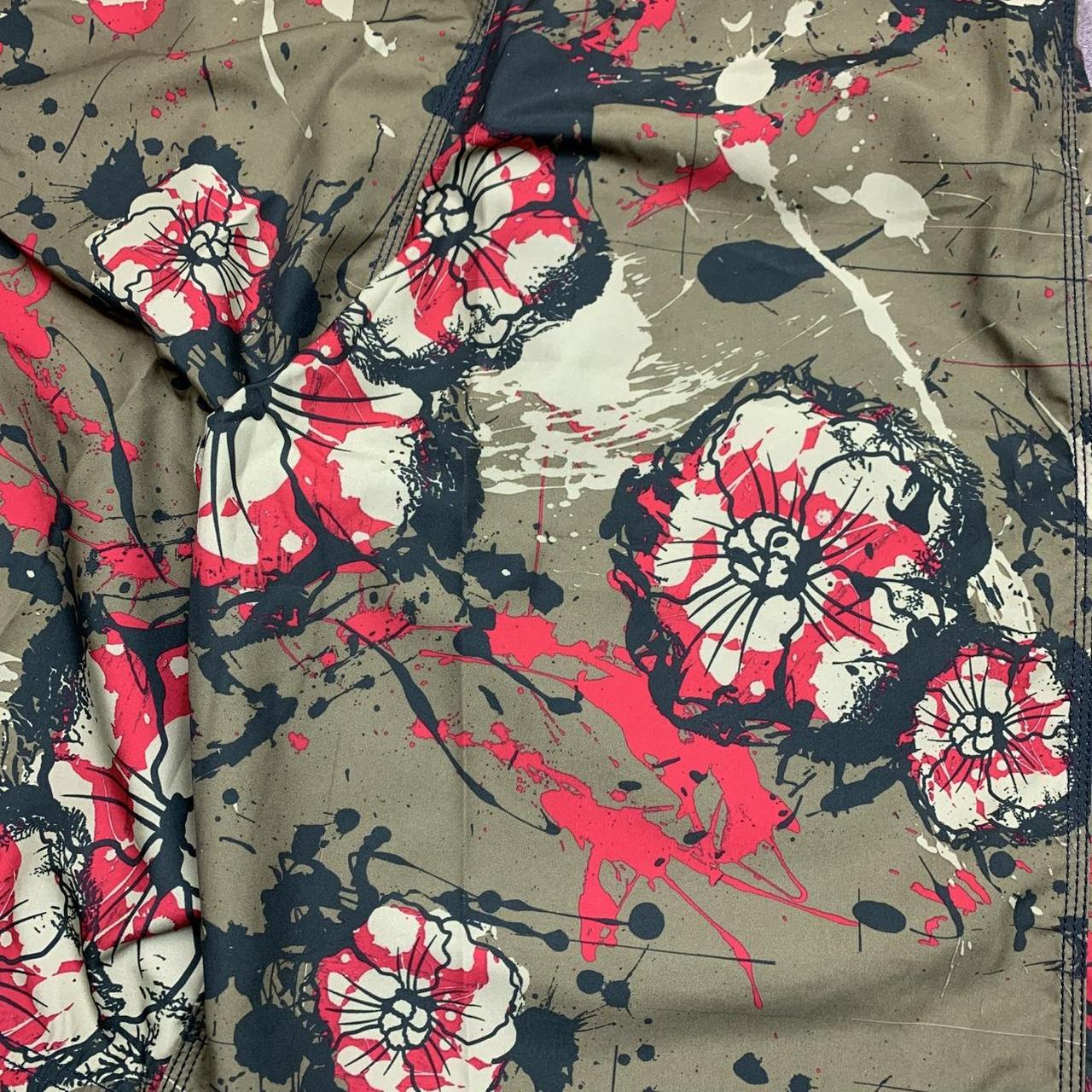 Oakley 00s khaki baggy graphic boardshorts