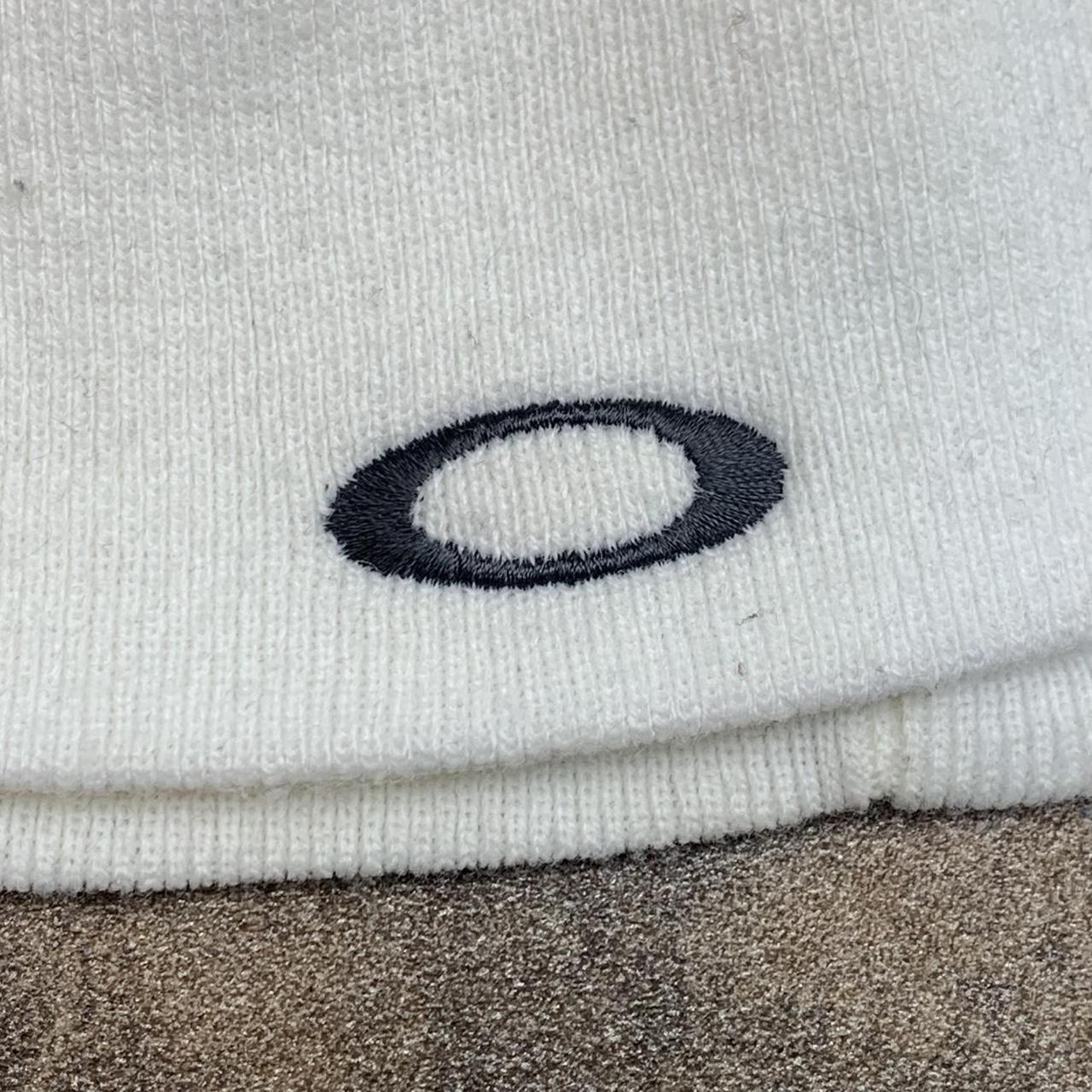 Oakley Software 00s white logo skully beanie