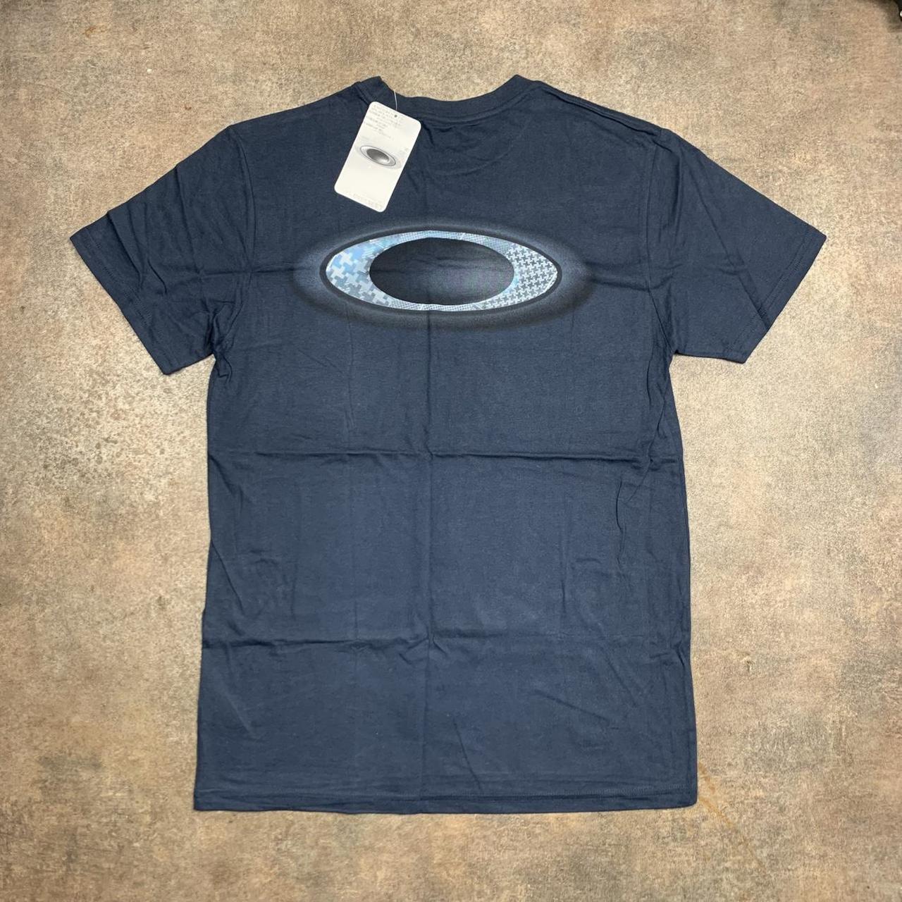 Oakley 00s navy blue graphic tee