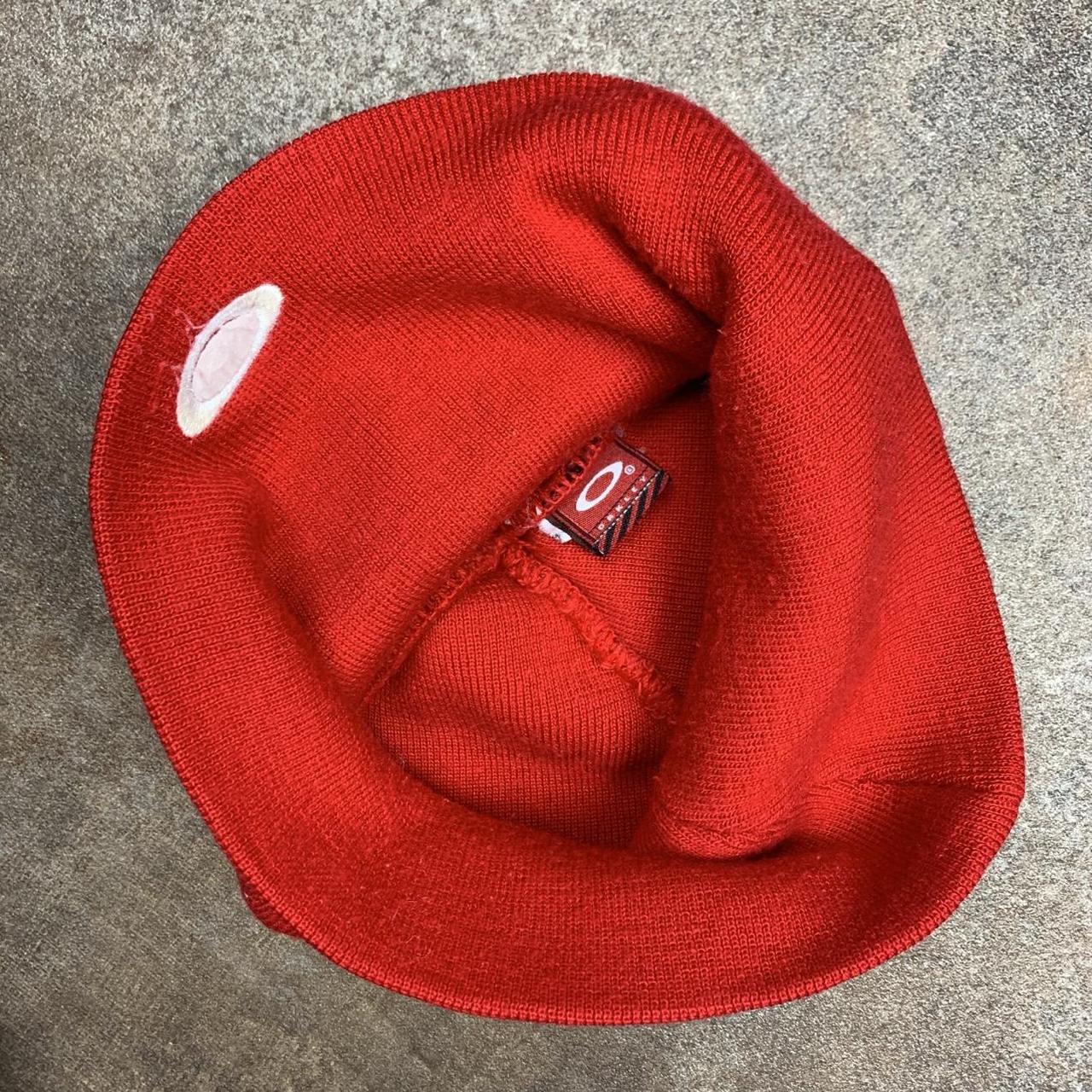 Oakley Software 00s red logo skully beanie