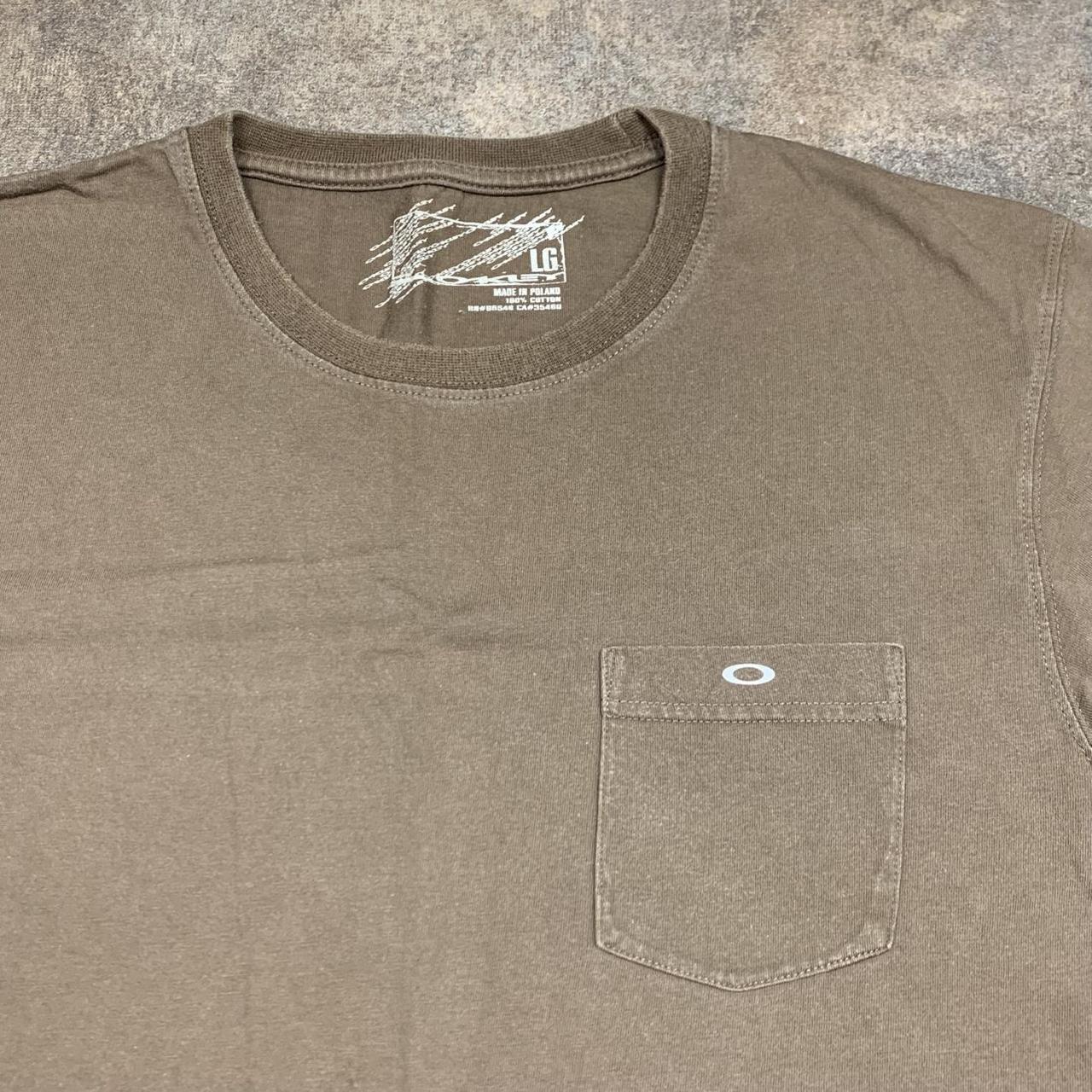 Oakley 00s brown pocket logo tee