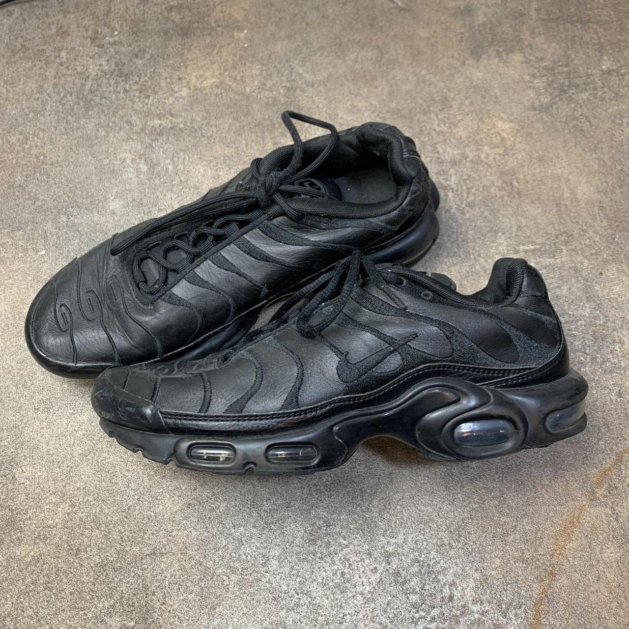 Nike TN black trainers
