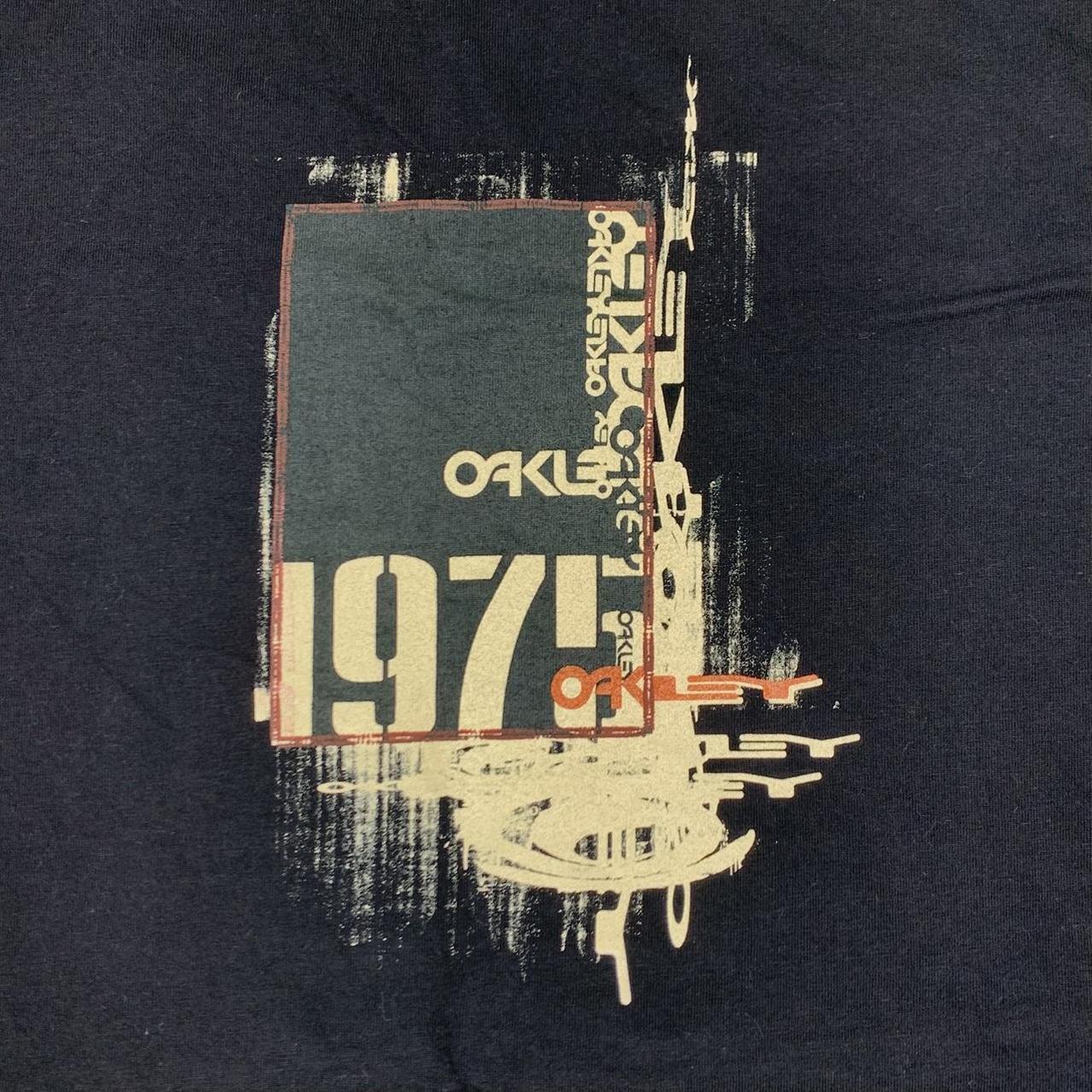 Oakley Software 00s black graphic tee