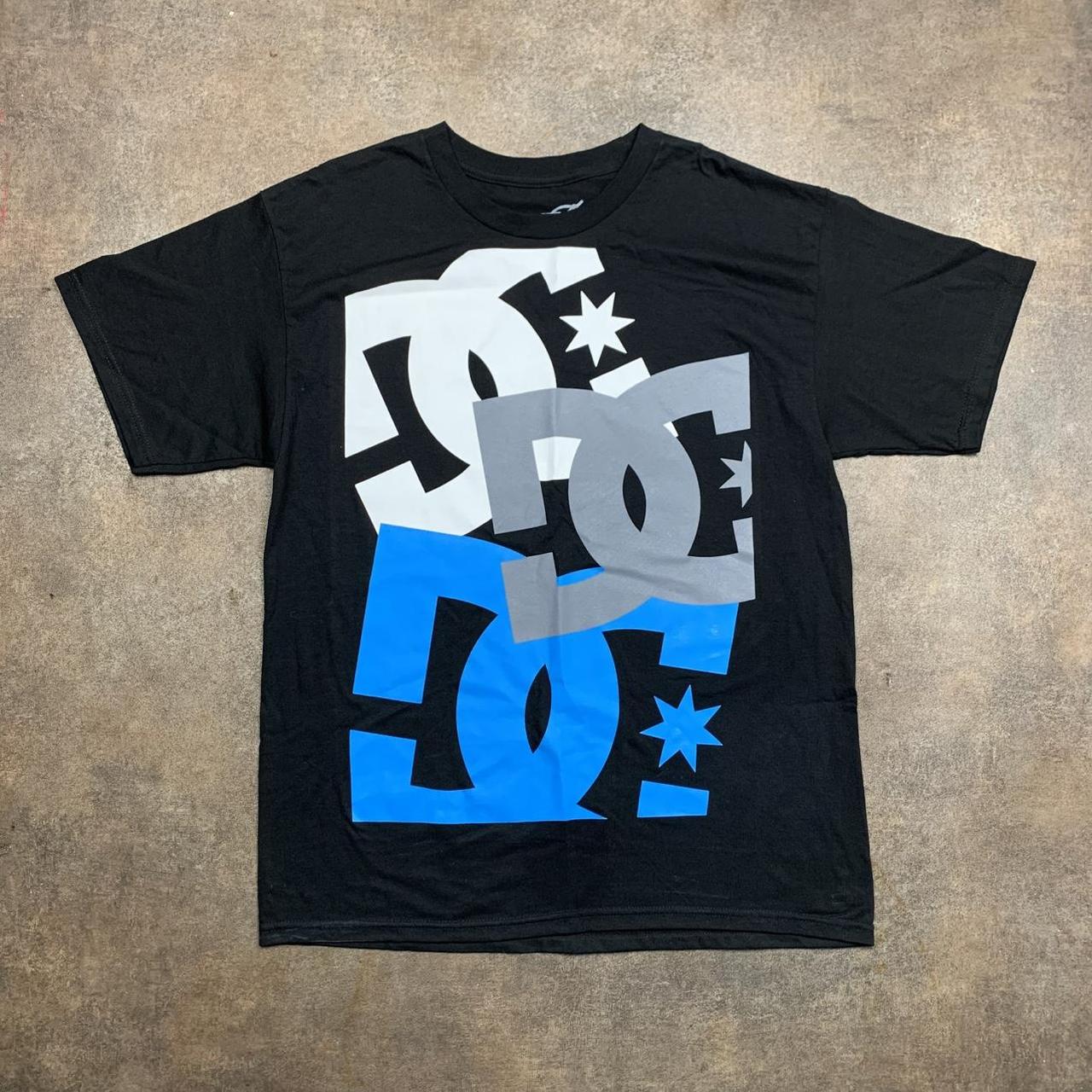 DC Shoes 00s graphic black grunge tee