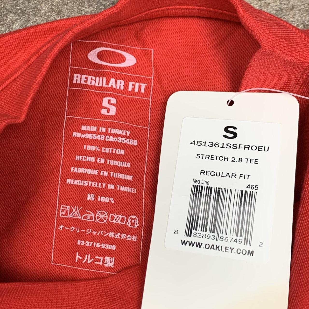 Oakley 00s red cut and sew graphic tee