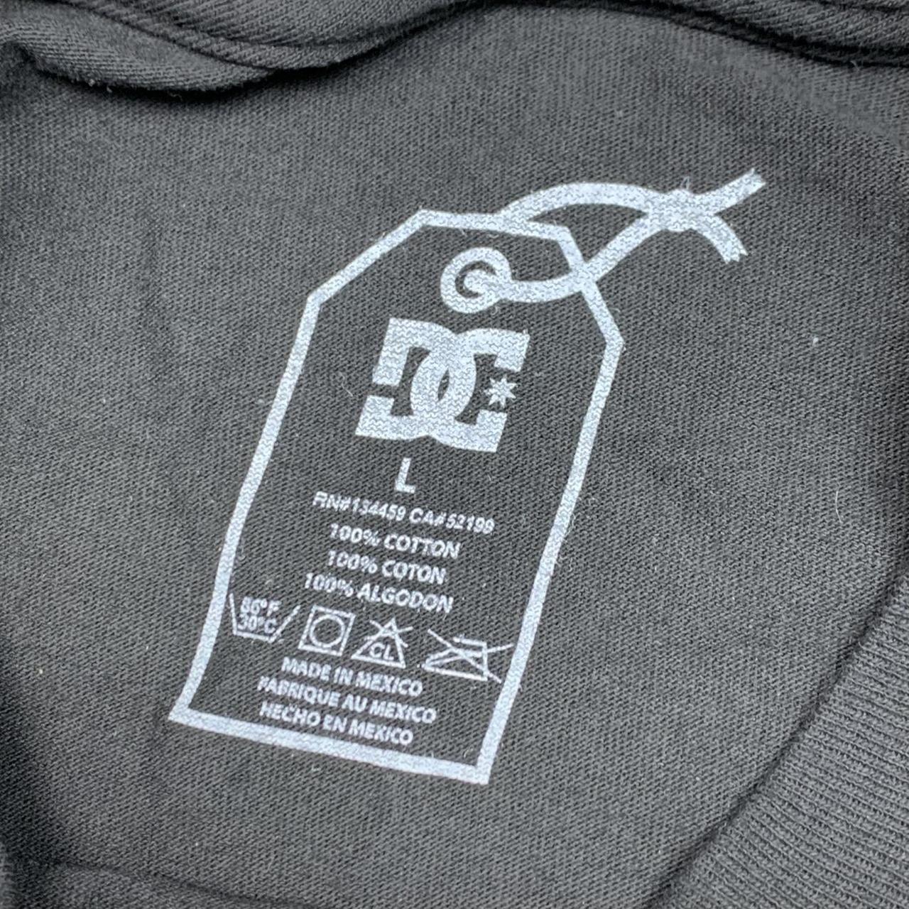 DC Shoes 00s graphic black grunge tee