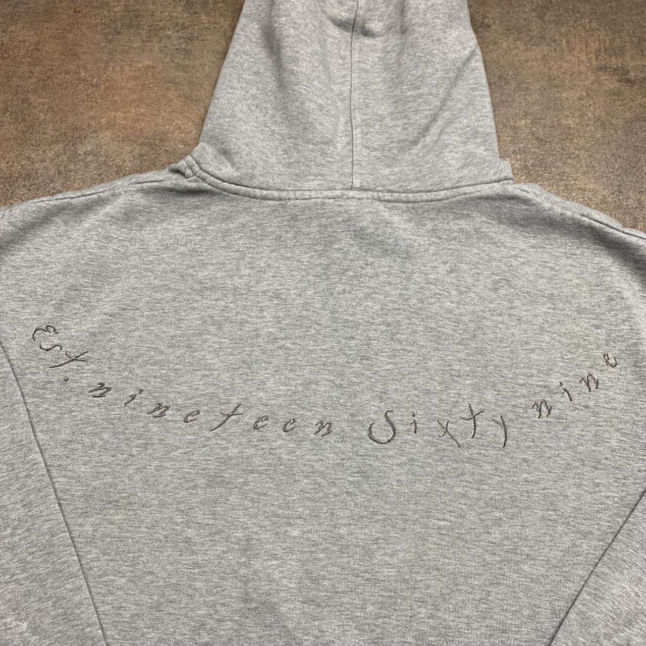 Quiksilver 00s light grey graphic boxy hoodie