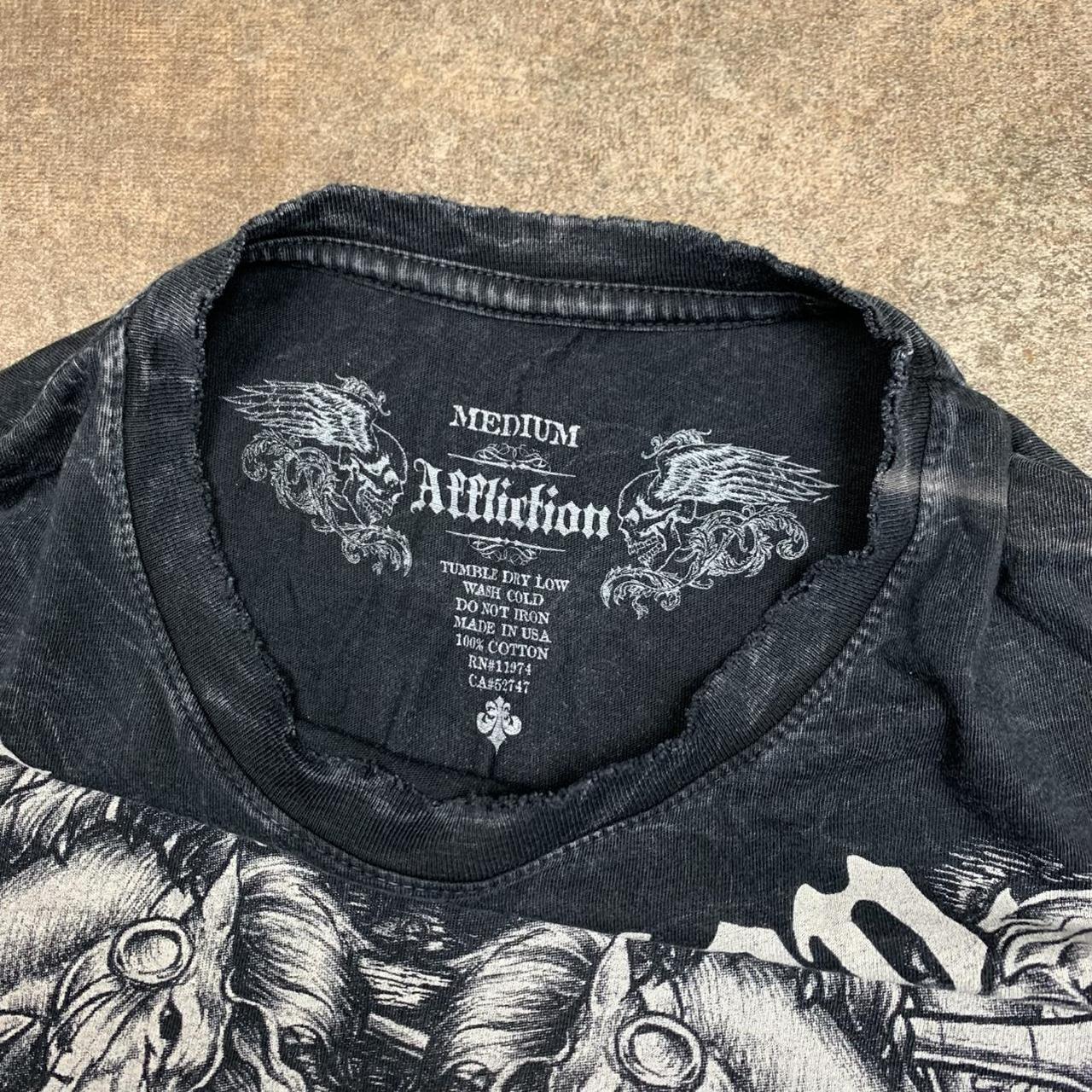 Affliction 00s graphic black white grunge tee
