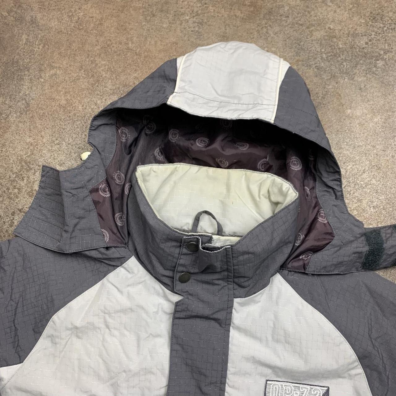Ocean Pacific 00s grey white graphic utilised ski jacket