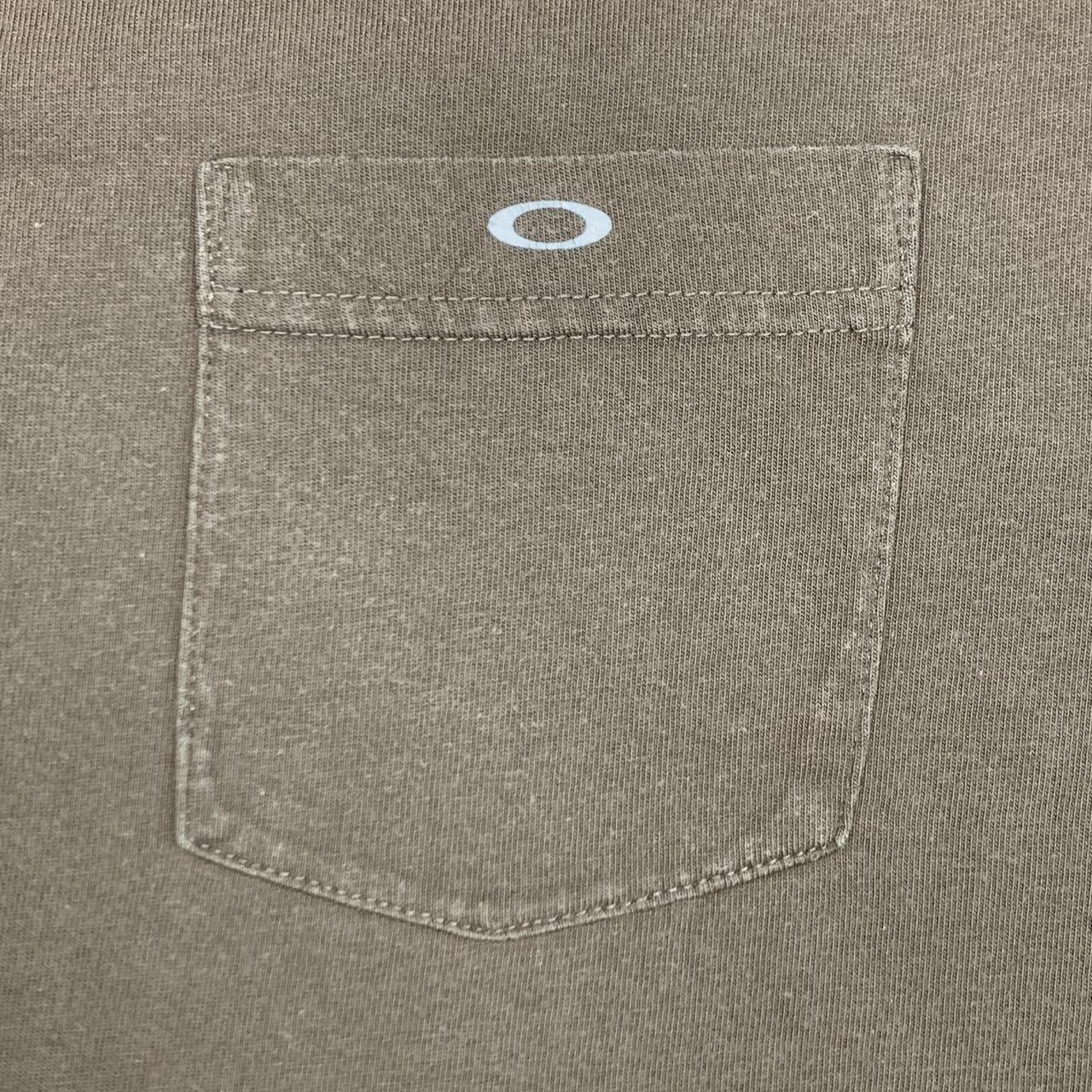 Oakley 00s brown pocket logo tee