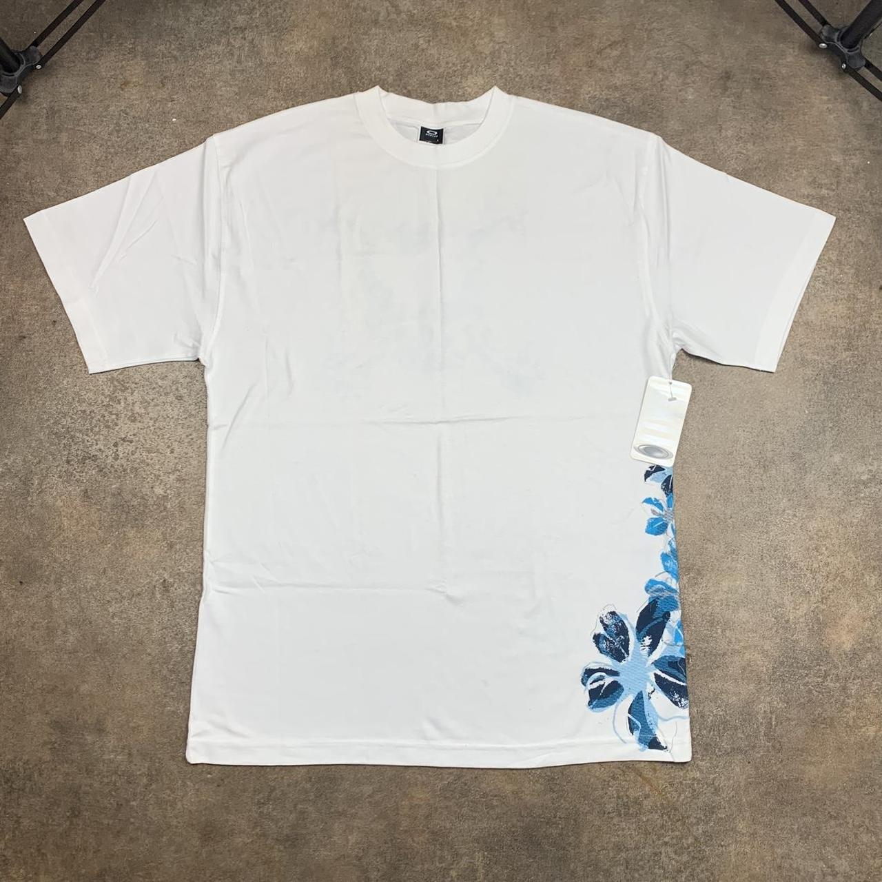 Oakley 00s white blue skull floral graphic tee