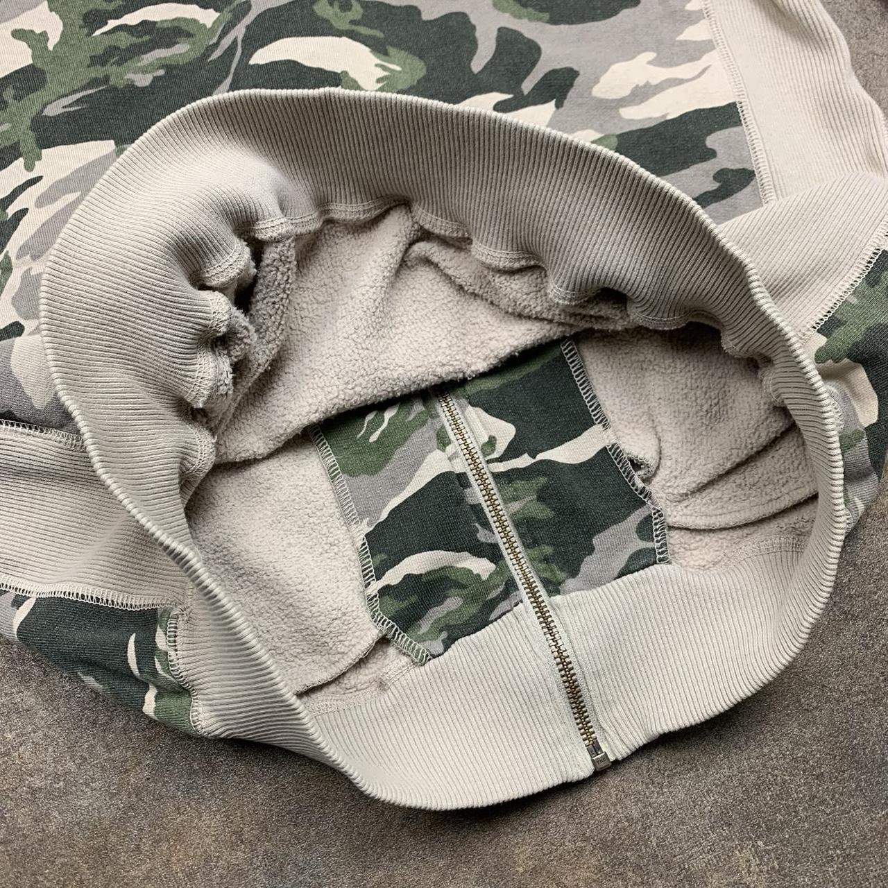 Quiksilver 00s camo beige baggy zip sweater