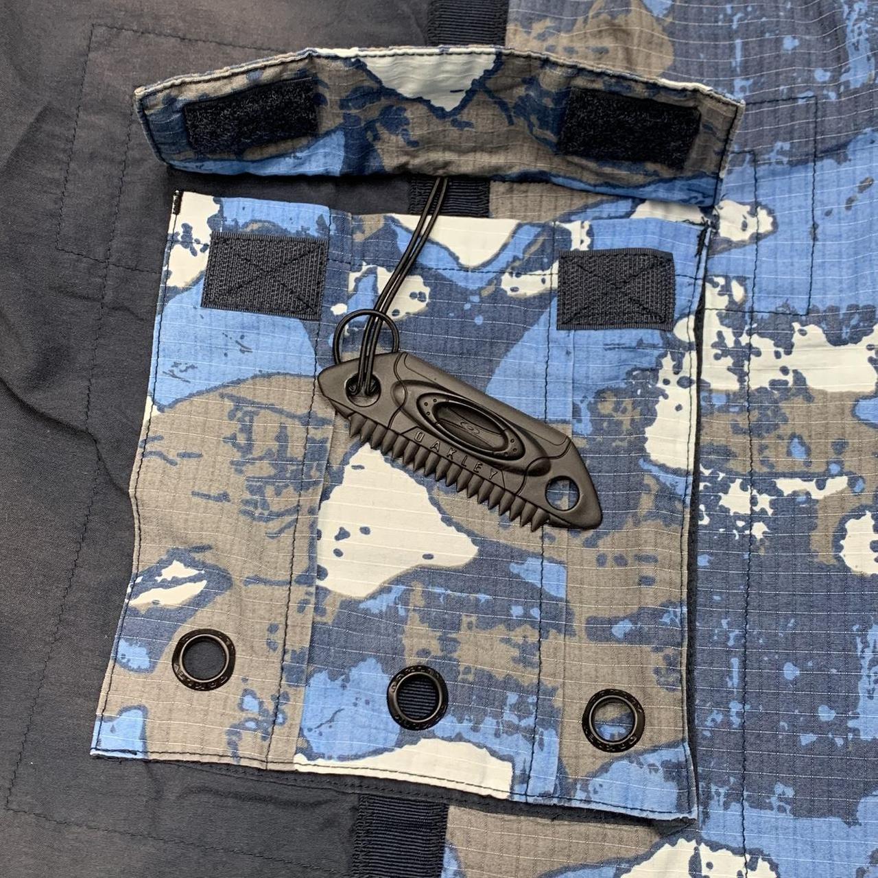 Oakley 00s navy blue camo graphic boardshorts