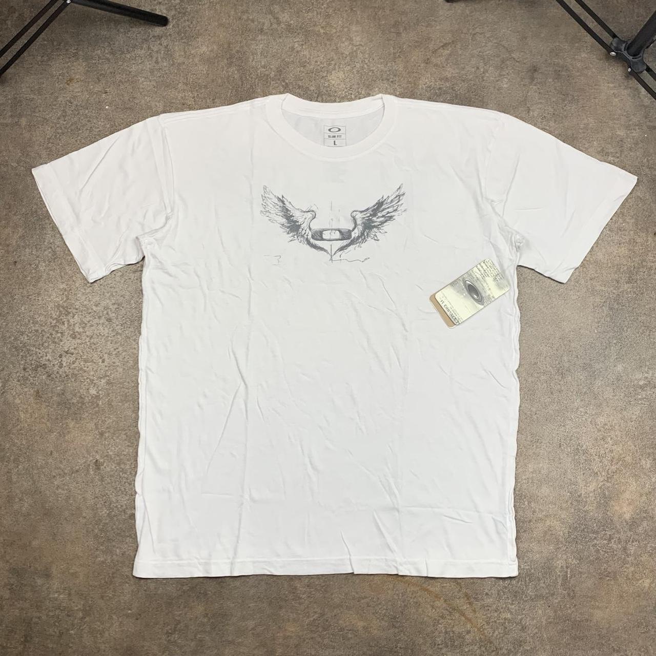 Oakley Flying Tiger 00s white graphic tee