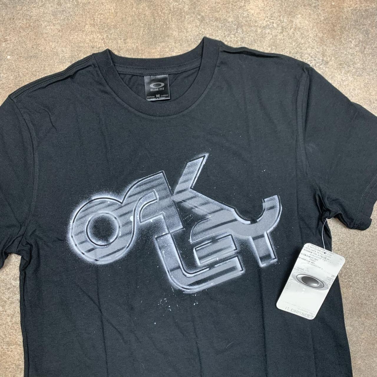 Oakley 00s graphic black grey tee