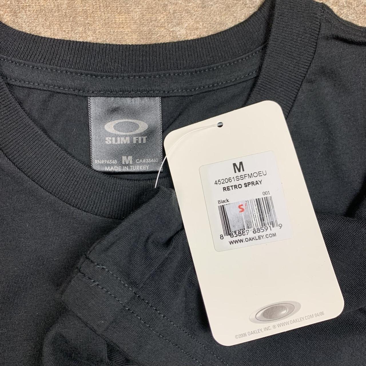 Oakley 00s graphic black grey tee