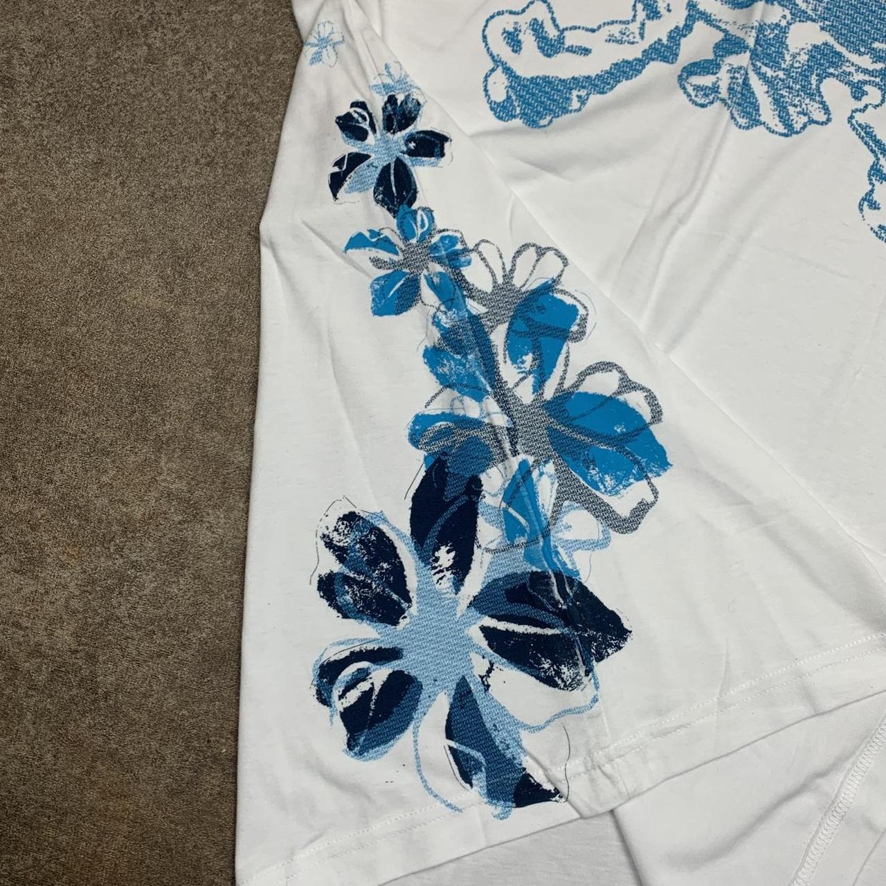 Oakley 00s white blue skull floral graphic tee