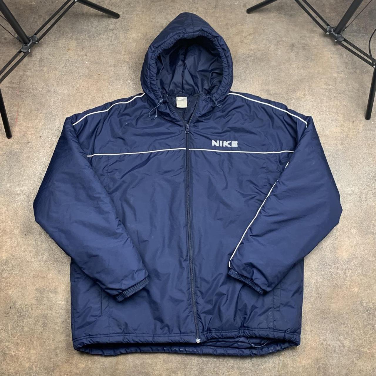 Nike 00s navy white puffer jacket
