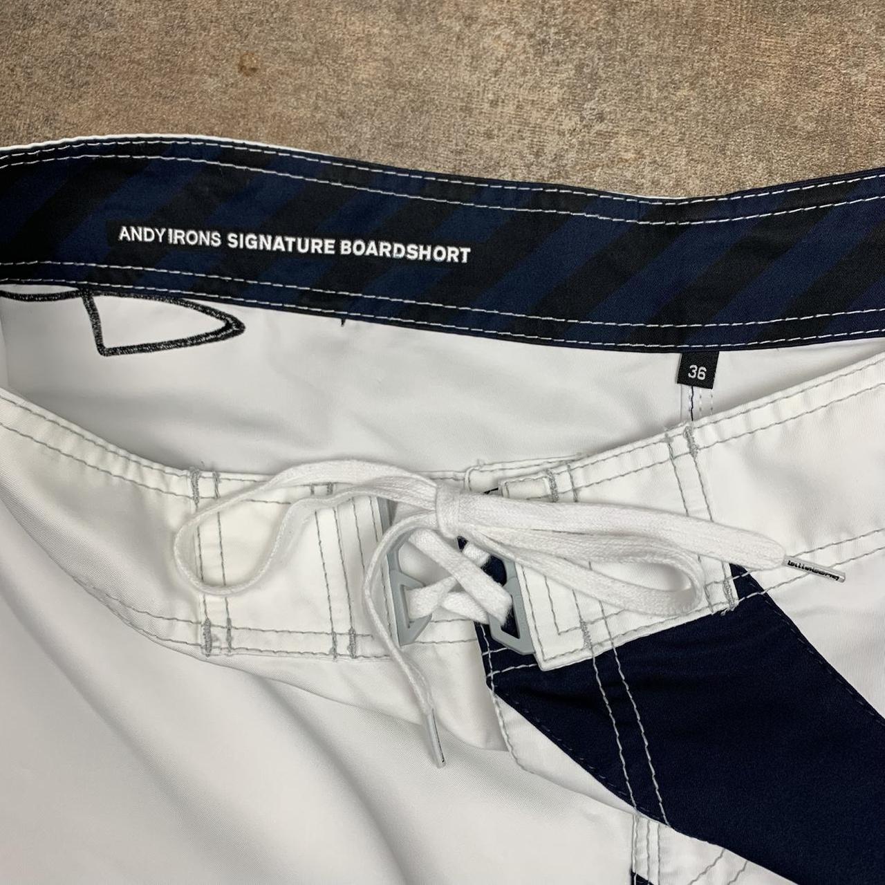 Billabong 00s Andy Iron graphic white boardshorts