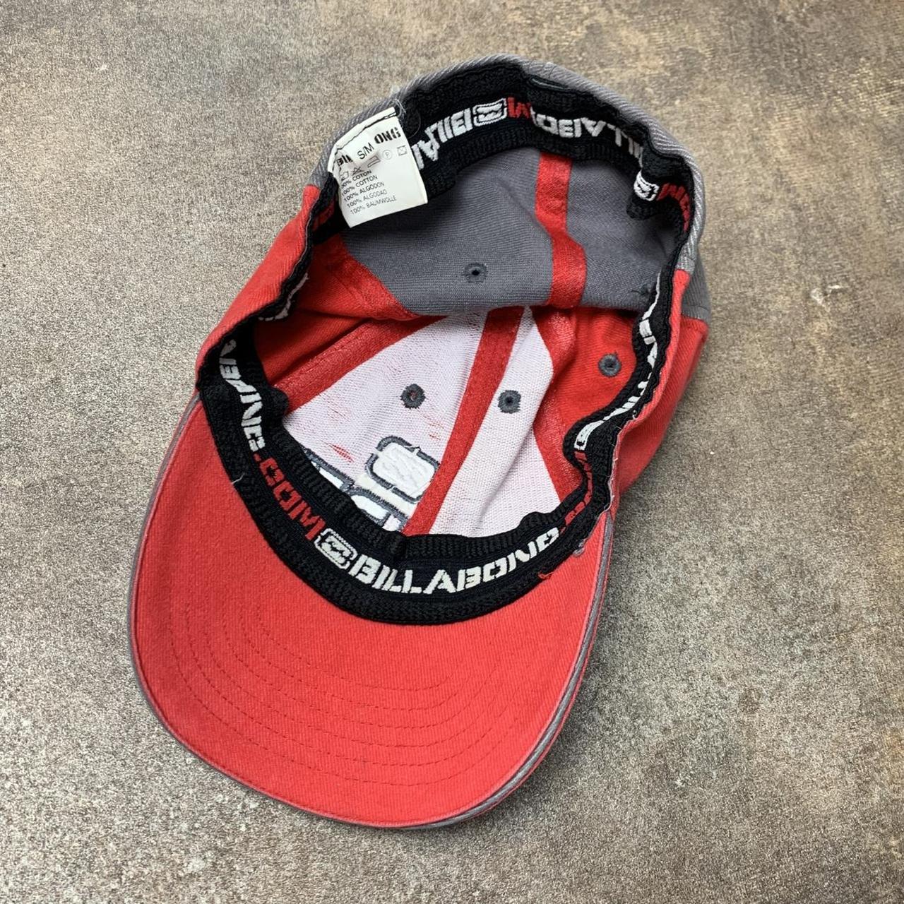 Billabong 00s red grey graphic cap