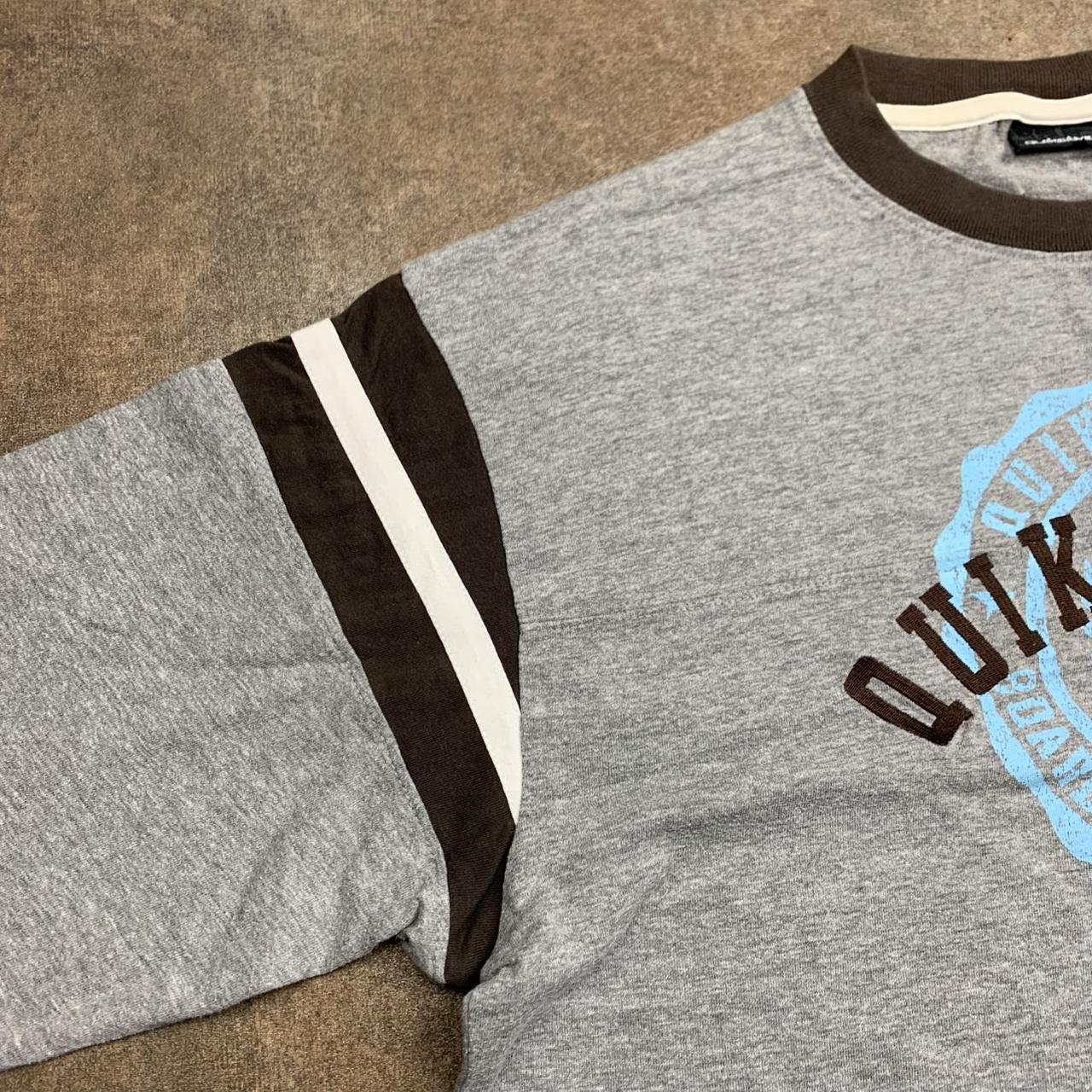 Quiksilver 00s grey graphic long sleeve tee