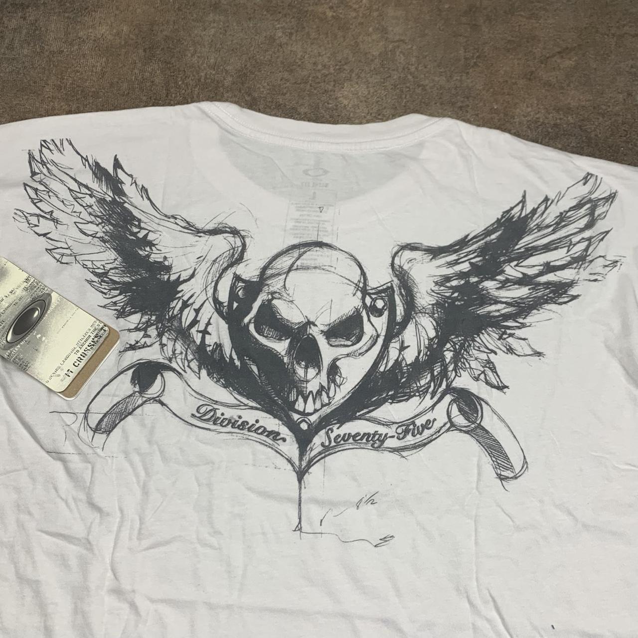 Oakley Flying Tiger 00s white graphic tee