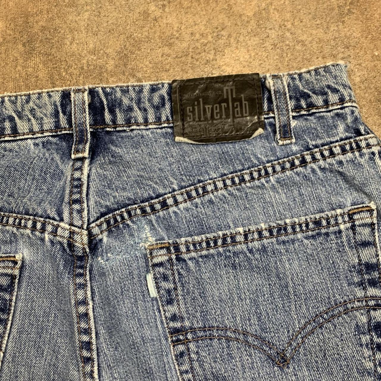 Levi’s Silvertab 90s baggy blue faded denim jeans