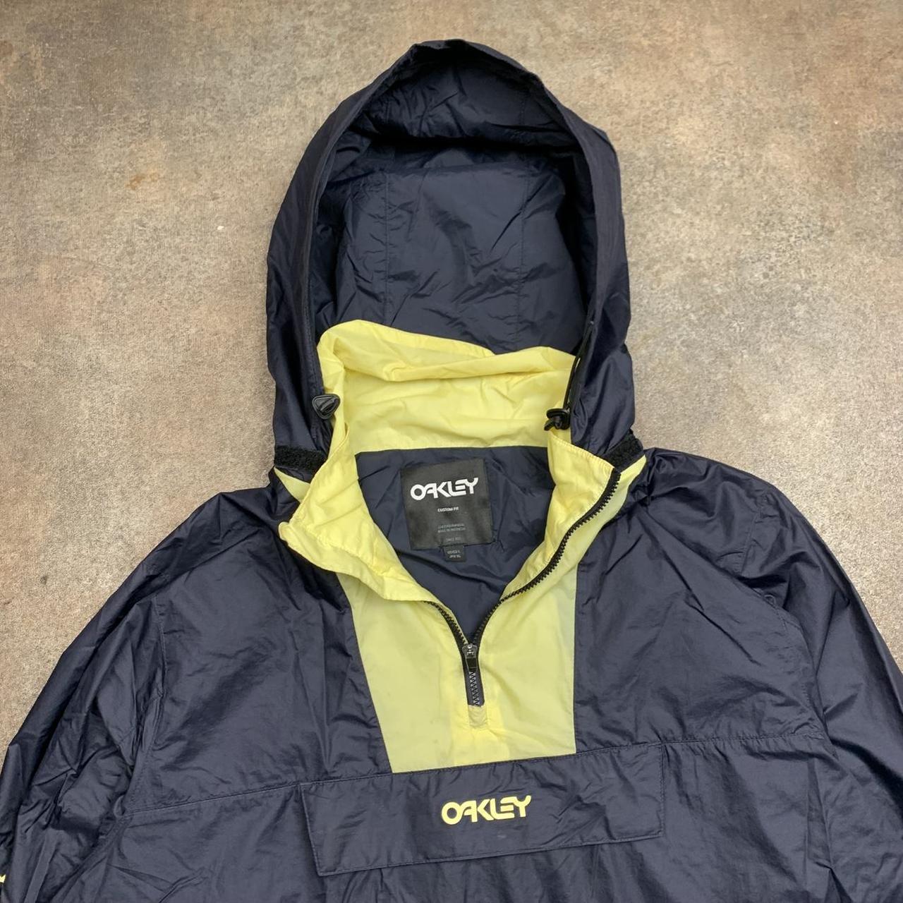 Oakley utilised black yellow graphic lightweight jacket
