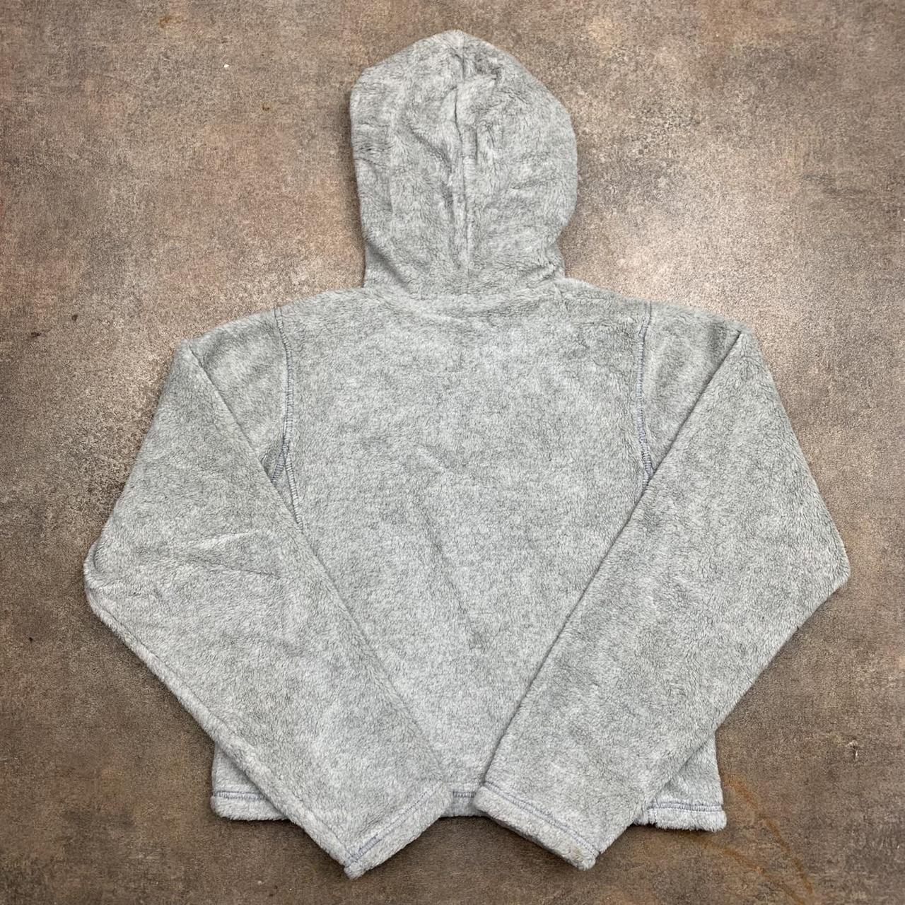 Quiksilver 90s light grey boxy cropped hoodie
