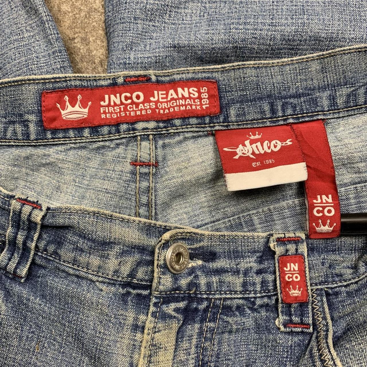 JNCO 00s graphic baggy light blue denim jorts