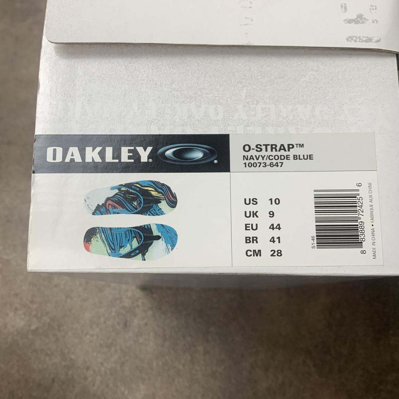 Oakley 00s Canvas graphic flip flops
