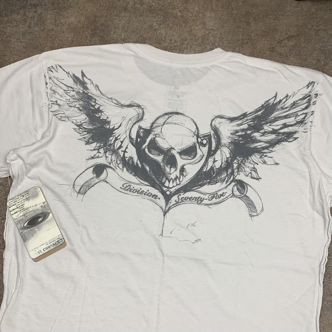 Oakley Flying Tiger 00s white graphic tee
