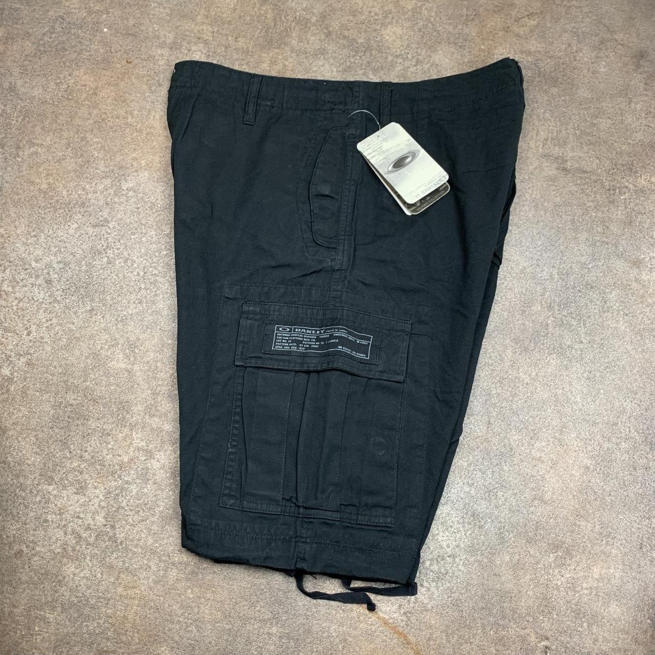 Oakley 00s Flying Tiger black baggy cargo jorts