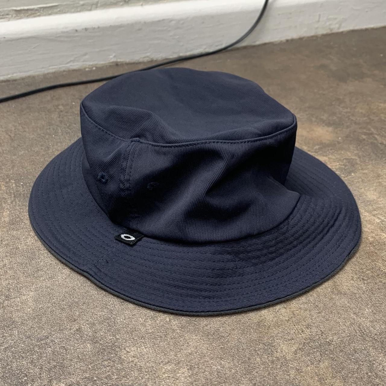 Oakley Software 90s dark navy pocket bucket hat