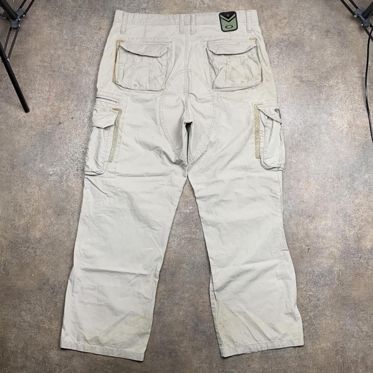 Oakley 00s baggy cream cargo trousers